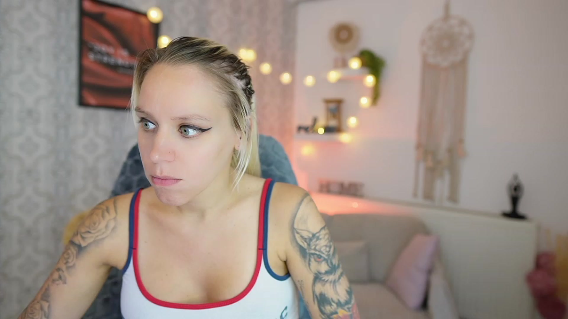 Gallery image thumbnail from Cherry__Blond's myfreecams stream on, 08/10/2023, 12:38 image 13 of 20