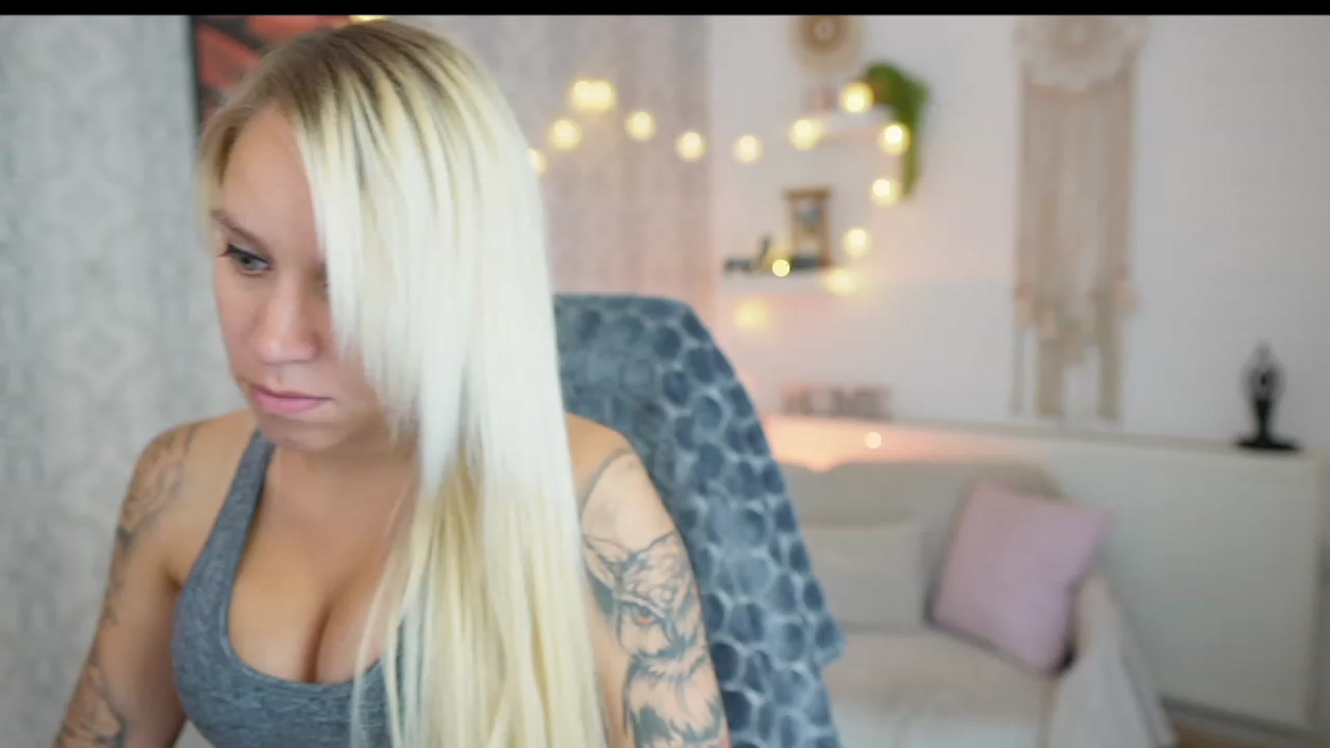 Gallery image thumbnail from Cherry__Blond's myfreecams stream on, 08/16/2023, 09:10 image 11 of 20