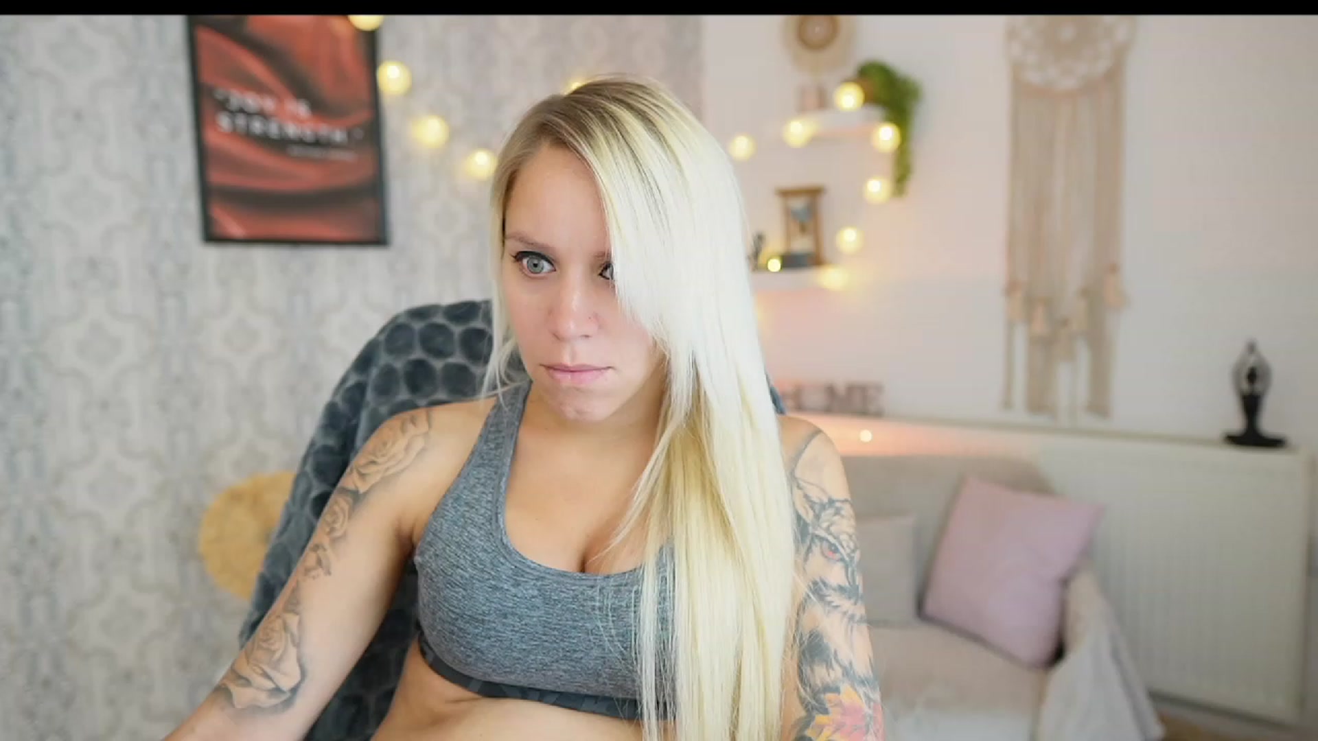 Gallery image thumbnail from Cherry__Blond's myfreecams stream on, 08/16/2023, 09:10 image 7 of 20