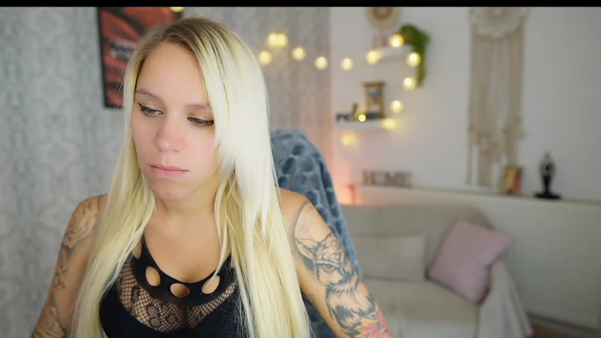 Gallery image thumbnail from Cherry__Blond's myfreecams stream on, 08/17/2023, 10:35 image 12 of 20