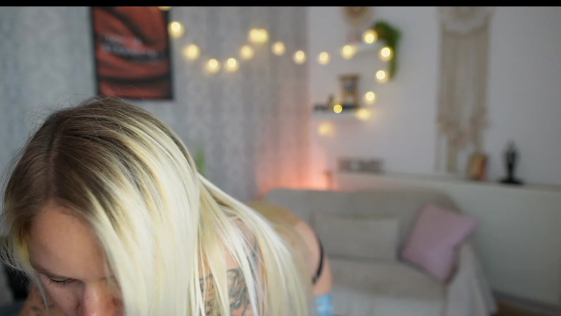 Gallery image thumbnail from Cherry__Blond's myfreecams stream on, 08/17/2023, 11:56 image 18 of 20