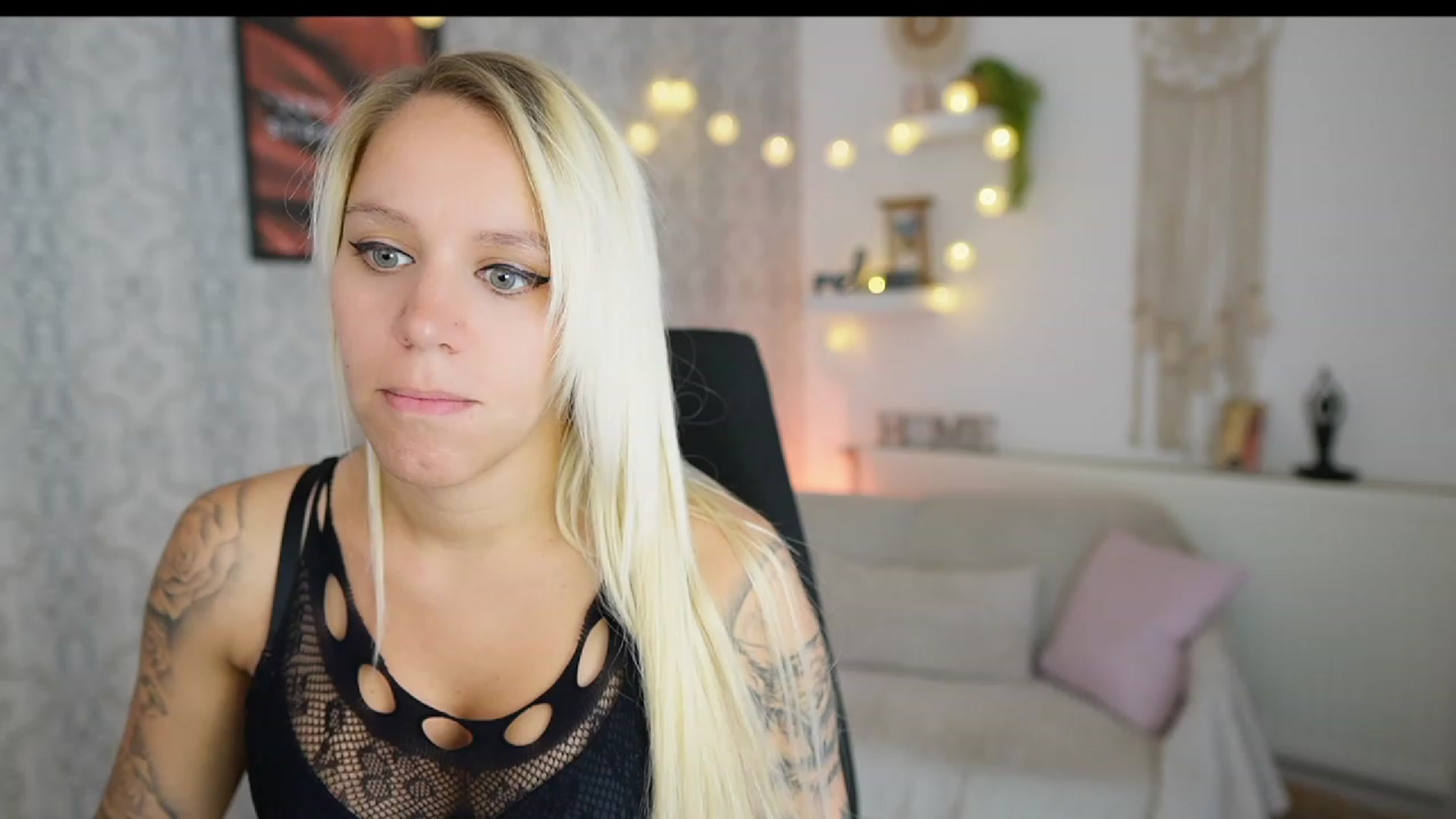 Gallery image thumbnail from Cherry__Blond's myfreecams stream on, 08/17/2023, 11:56 image 6 of 20