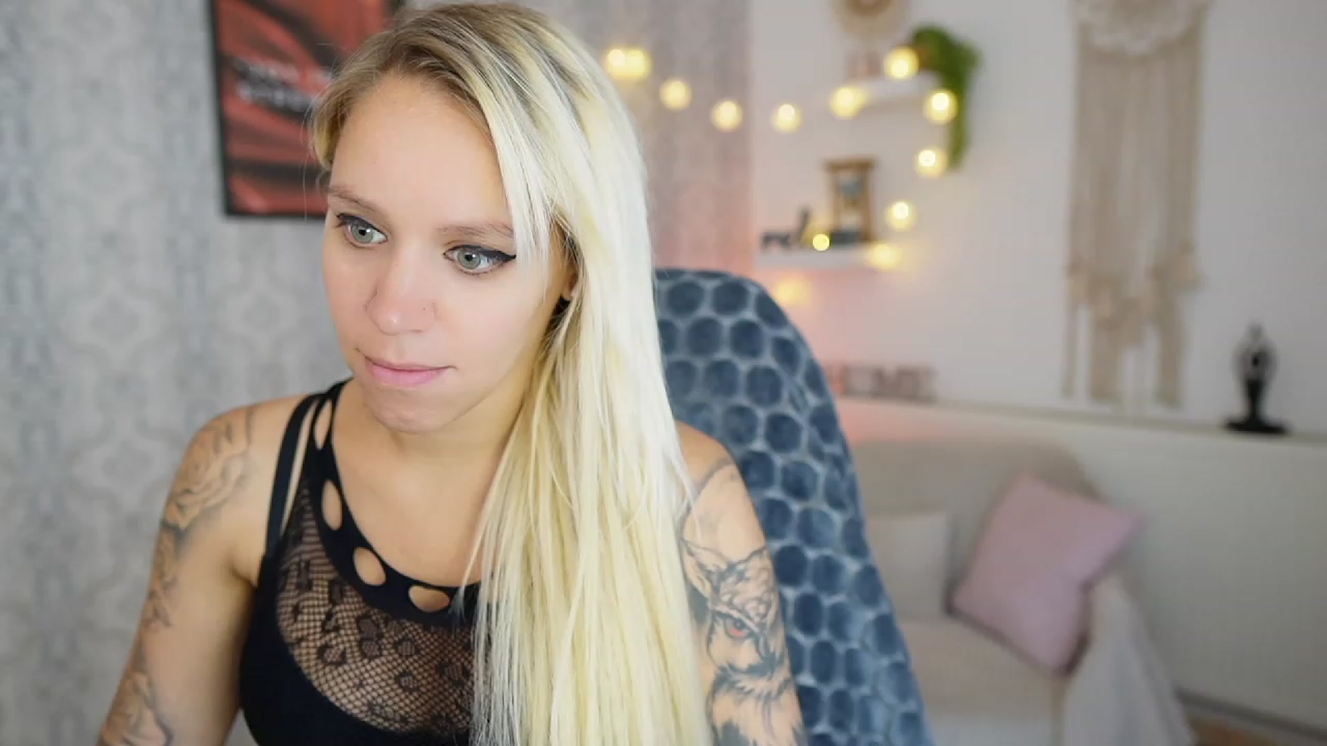 Gallery image thumbnail from Cherry__Blond's myfreecams stream on, 08/18/2023, 09:42 image 11 of 20