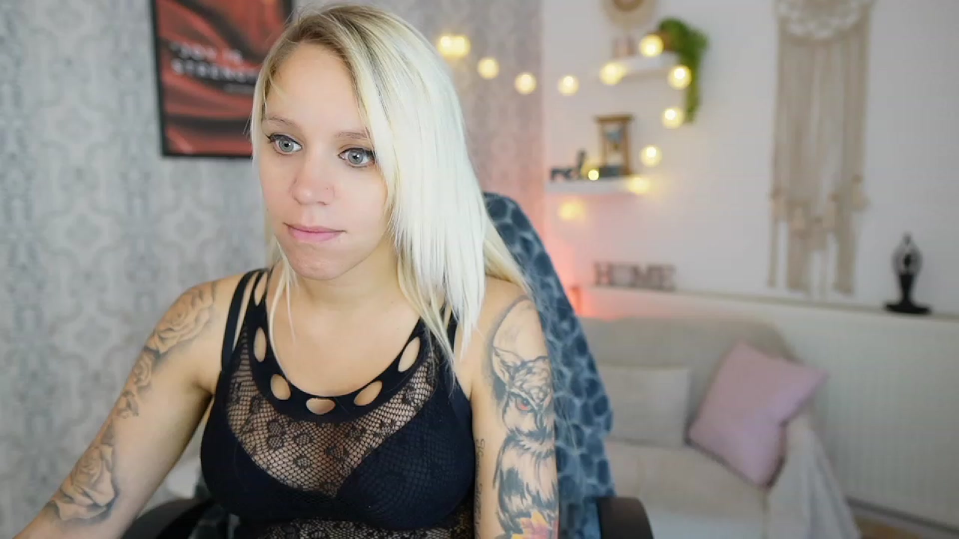 Gallery image thumbnail from Cherry__Blond's myfreecams stream on, 08/18/2023, 09:42 image 17 of 20