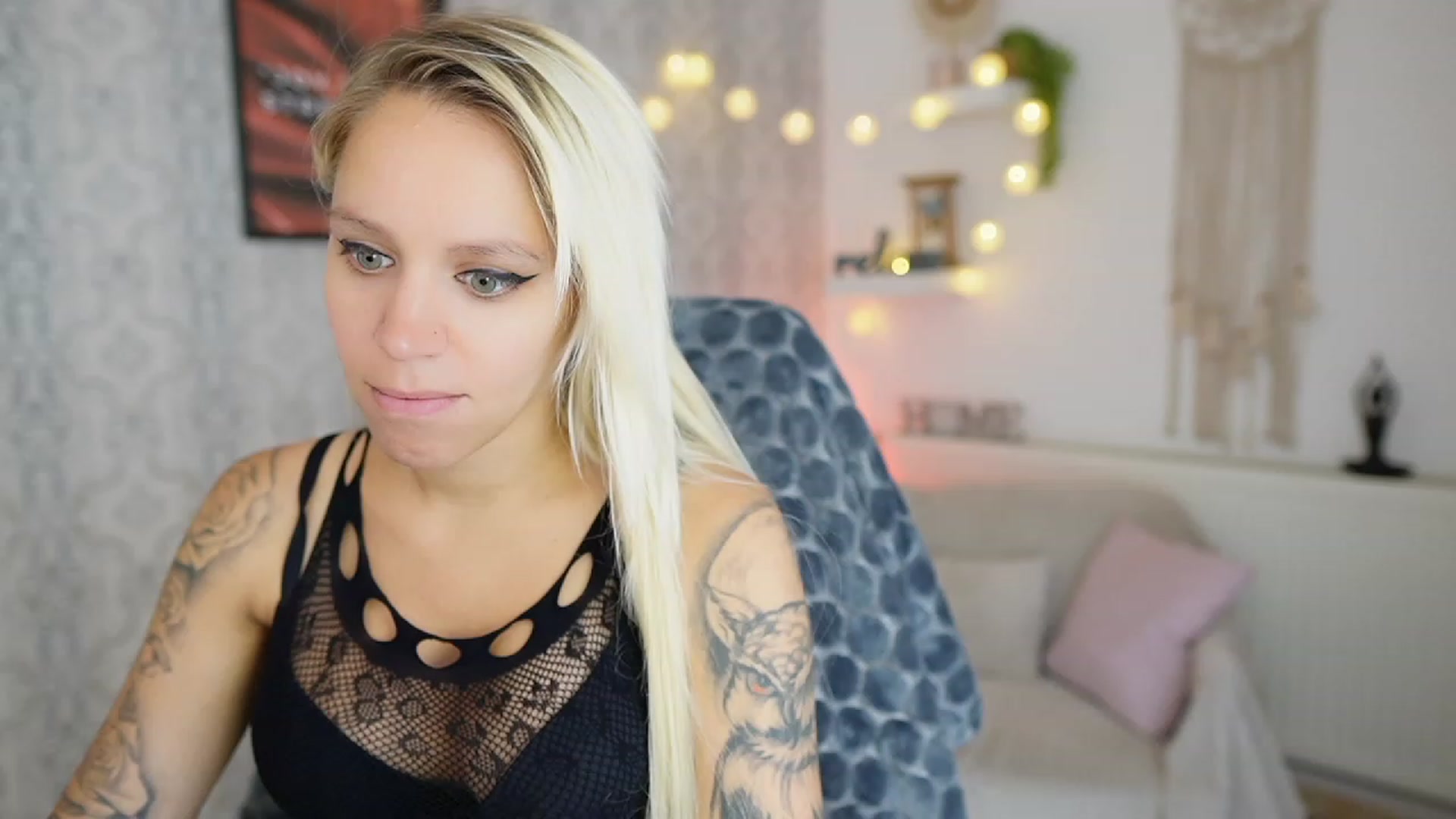 Gallery image thumbnail from Cherry__Blond's myfreecams stream on, 08/18/2023, 10:01 image 14 of 20