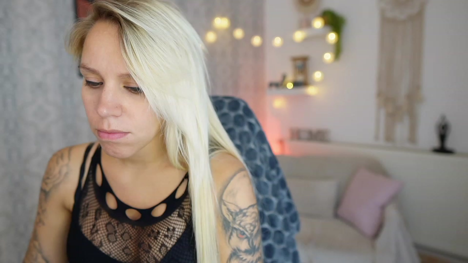 Gallery image thumbnail from Cherry__Blond's myfreecams stream on, 08/18/2023, 10:01 image 1 of 20
