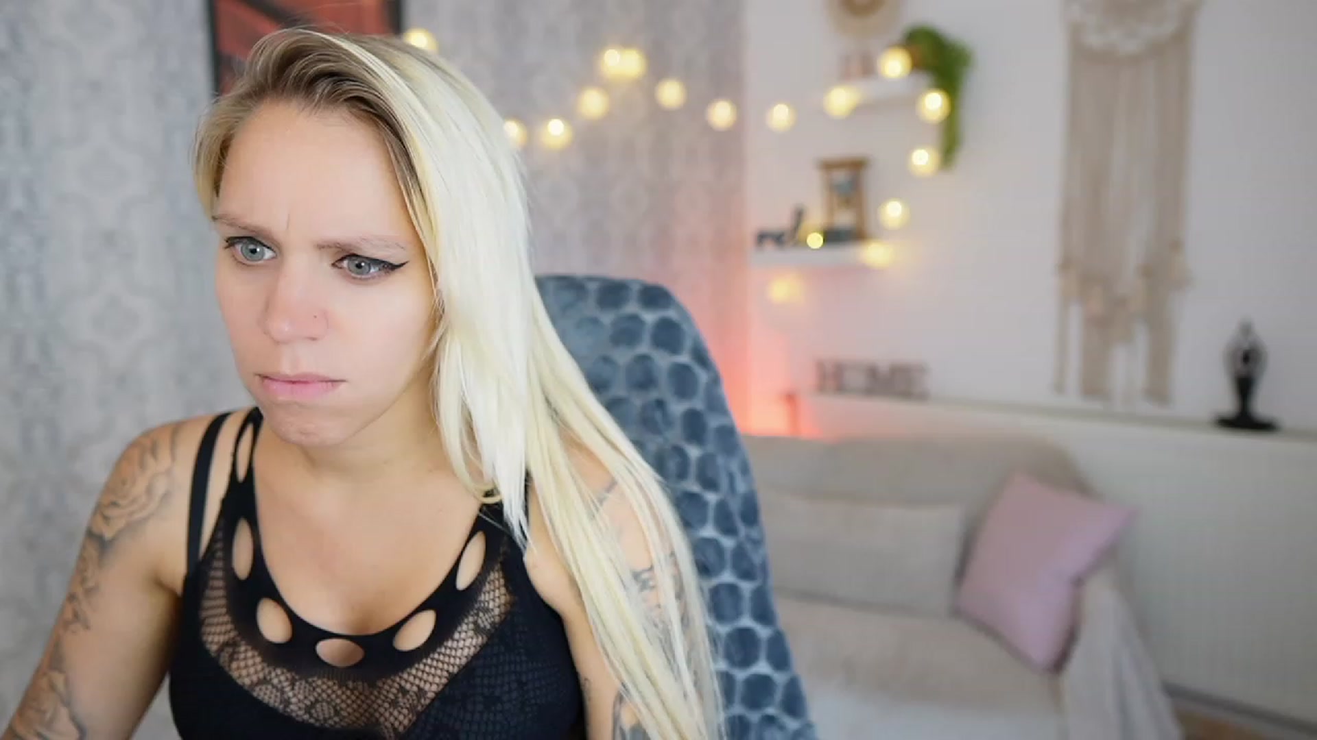 Gallery image thumbnail from Cherry__Blond's myfreecams stream on, 08/18/2023, 12:38 image 7 of 20