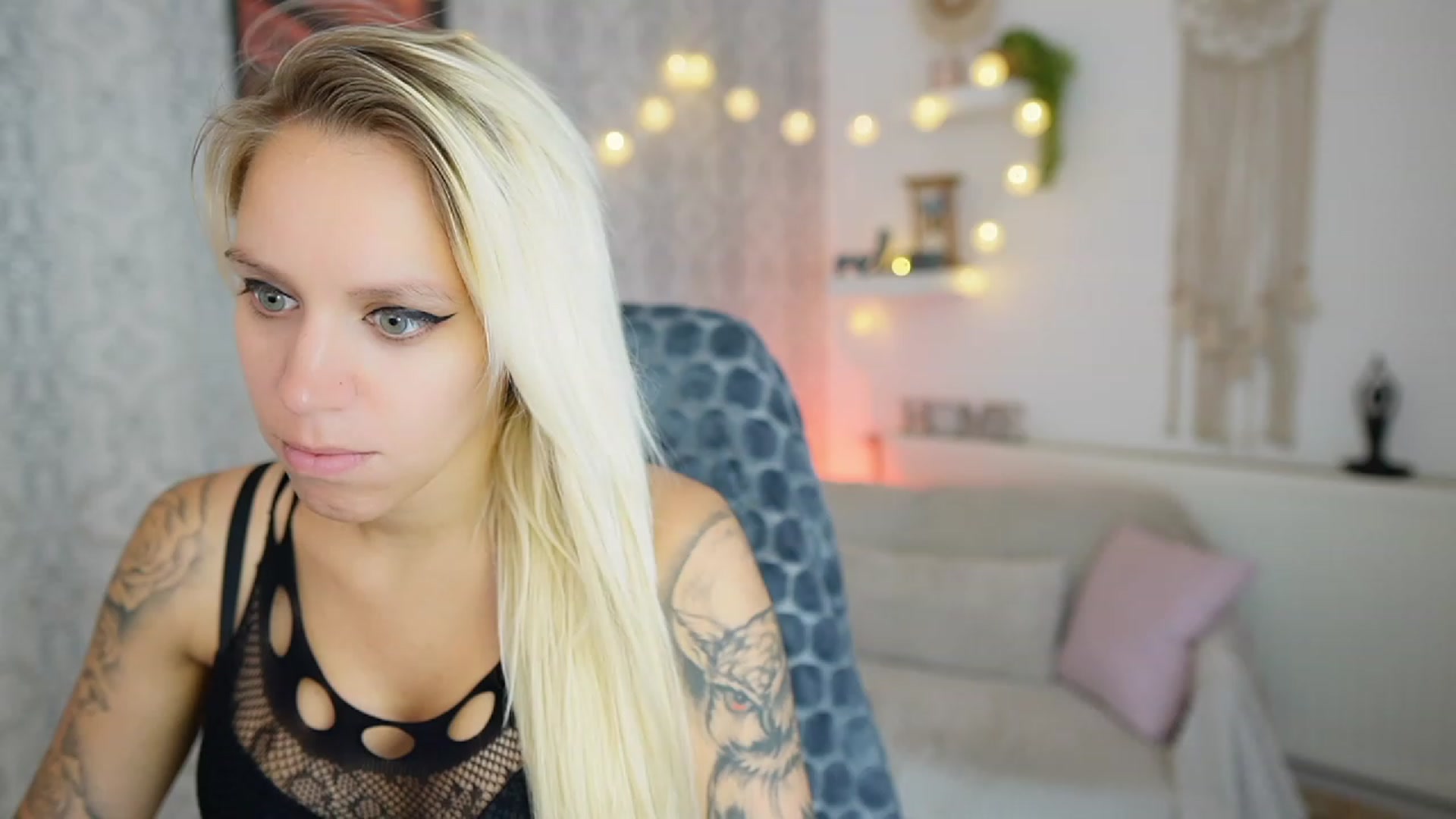 Gallery image thumbnail from Cherry__Blond's myfreecams stream on, 08/18/2023, 12:38 image 16 of 20