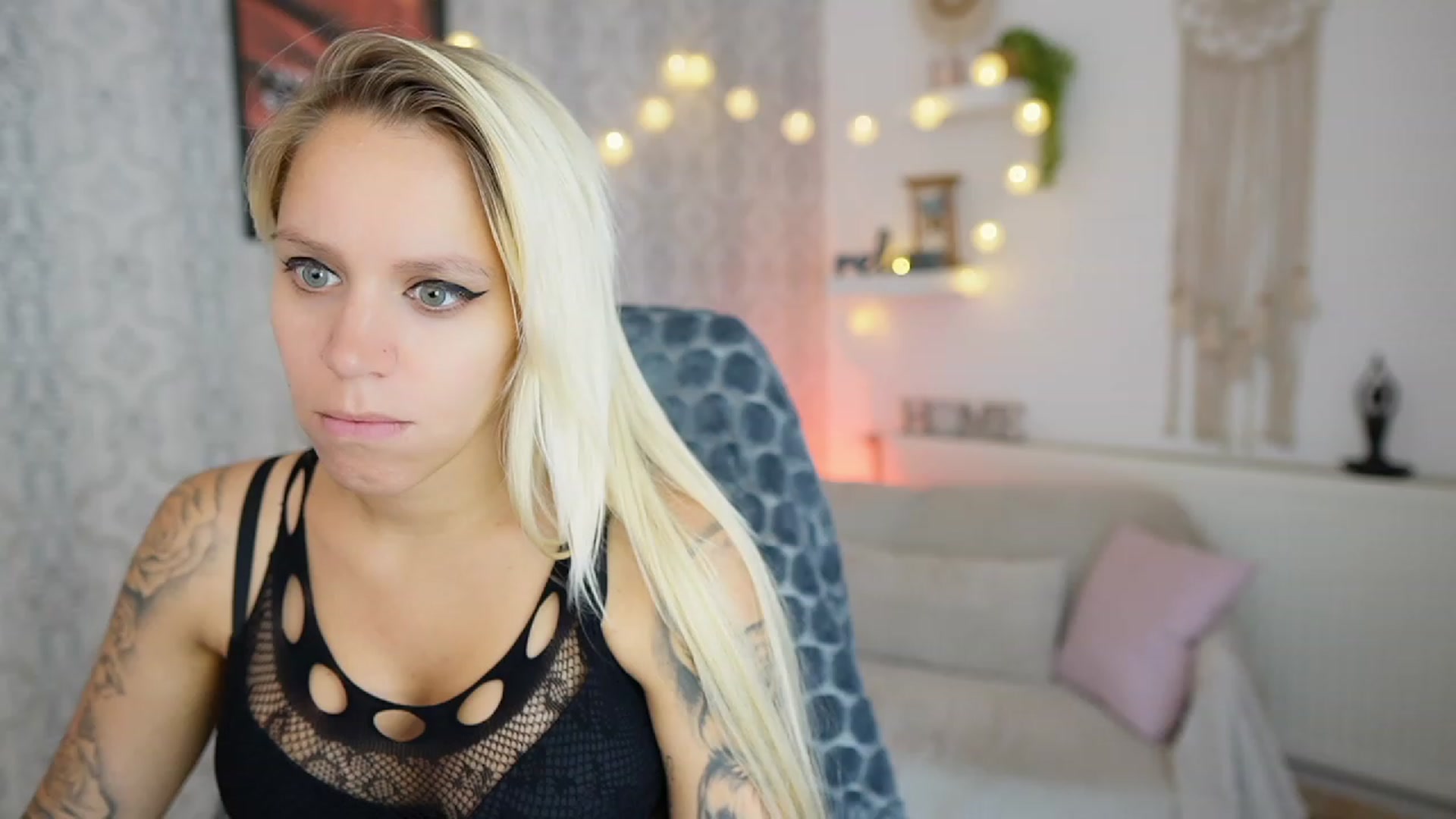 Gallery image thumbnail from Cherry__Blond's myfreecams stream on, 08/18/2023, 12:38 image 6 of 20