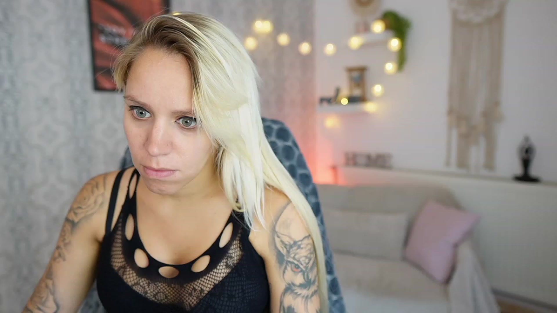 Gallery image thumbnail from Cherry__Blond's myfreecams stream on, 08/18/2023, 12:38 image 4 of 20