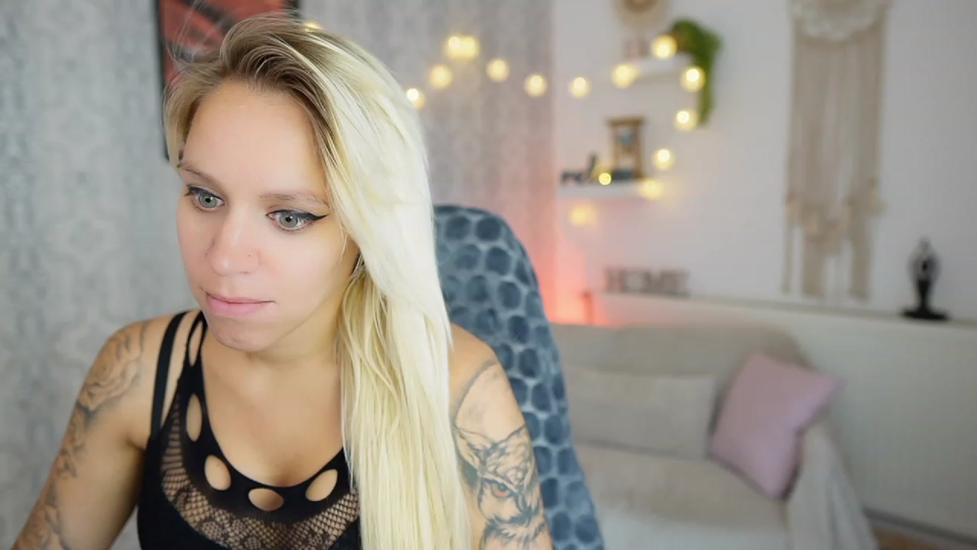 Gallery image thumbnail from Cherry__Blond's myfreecams stream on, 08/18/2023, 12:38 image 15 of 20