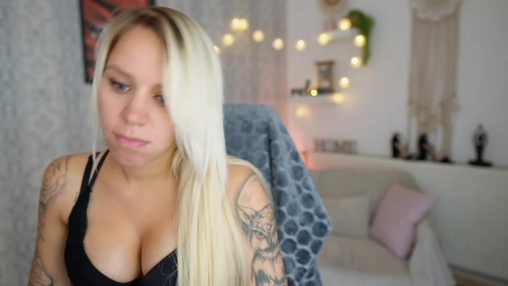 Gallery image thumbnail from Cherry__Blond's myfreecams stream on, 08/19/2023, 10:56 image 3 of 20