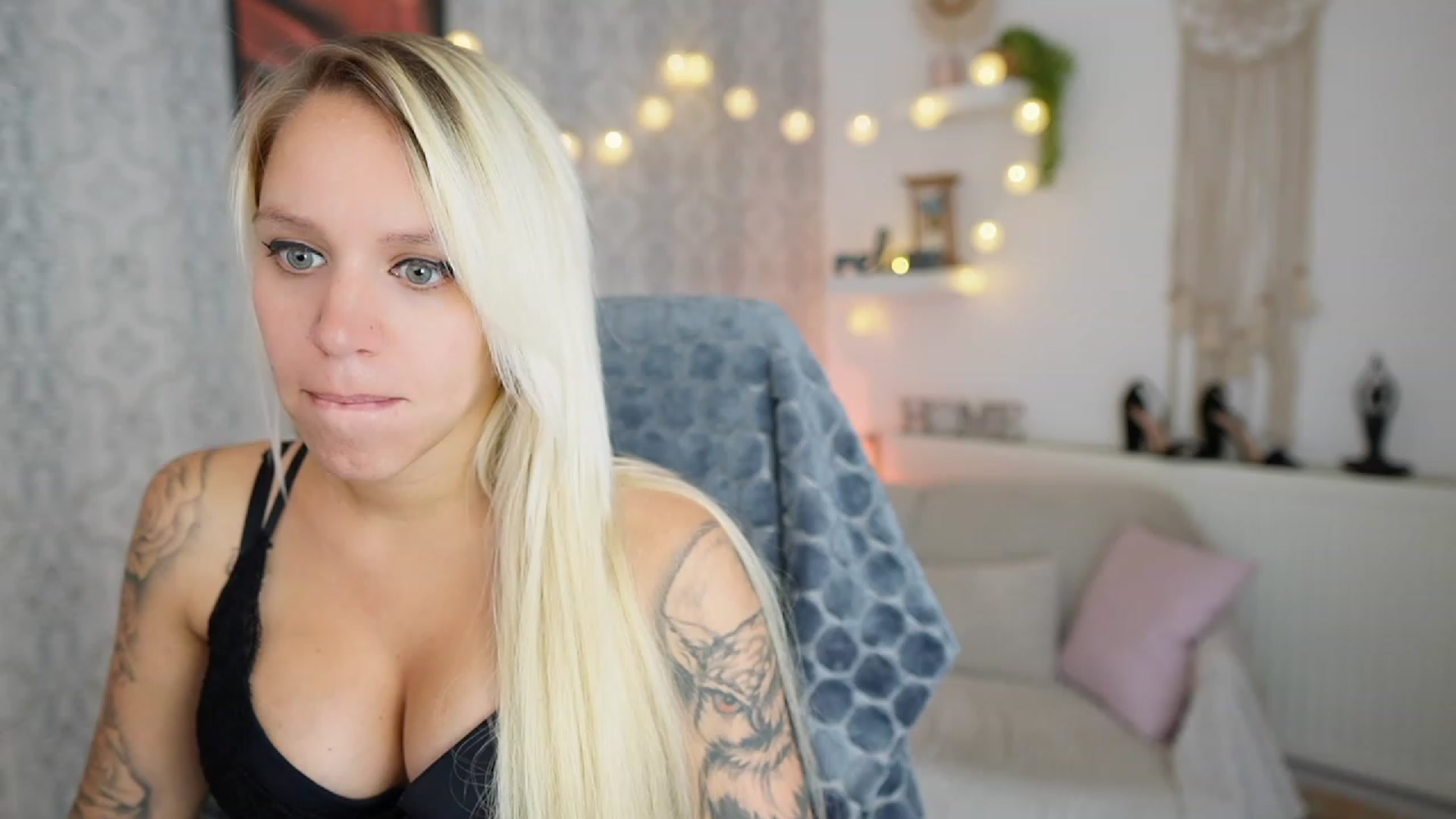 Gallery image thumbnail from Cherry__Blond's myfreecams stream on, 08/19/2023, 10:56 image 6 of 20