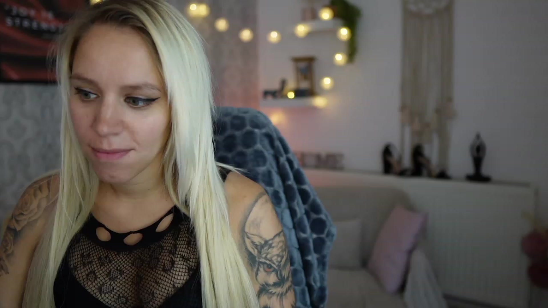 Gallery image thumbnail from Cherry__Blond's myfreecams stream on, 08/20/2023, 12:08 image 9 of 20