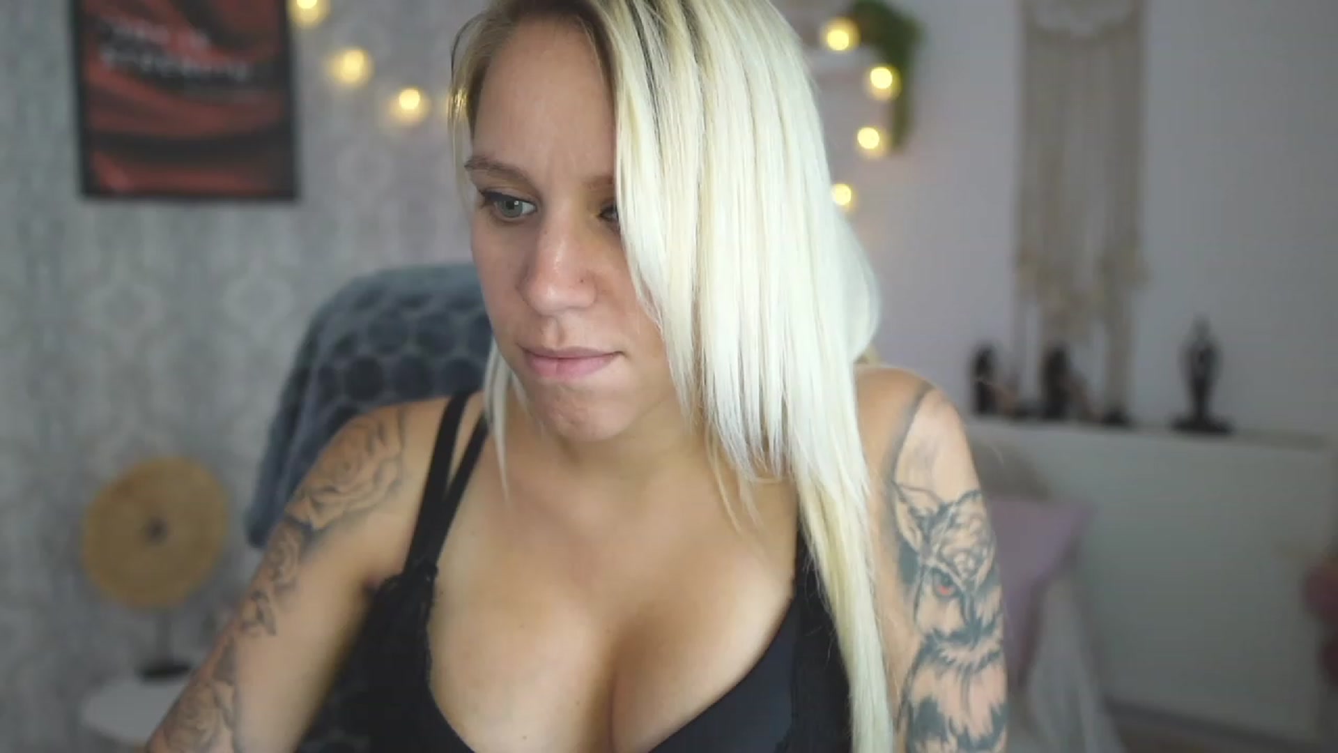 Gallery image thumbnail from Cherry__Blond's myfreecams stream on, 08/25/2023, 12:34 image 6 of 20