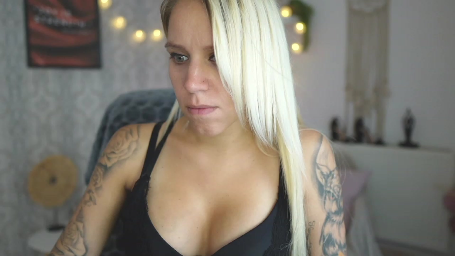 Gallery image thumbnail from Cherry__Blond's myfreecams stream on, 08/25/2023, 12:34 image 8 of 20