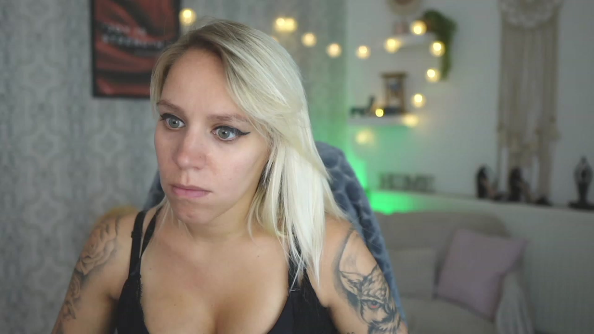Gallery image thumbnail from Cherry__Blond's myfreecams stream on, 08/27/2023, 11:17 image 6 of 20