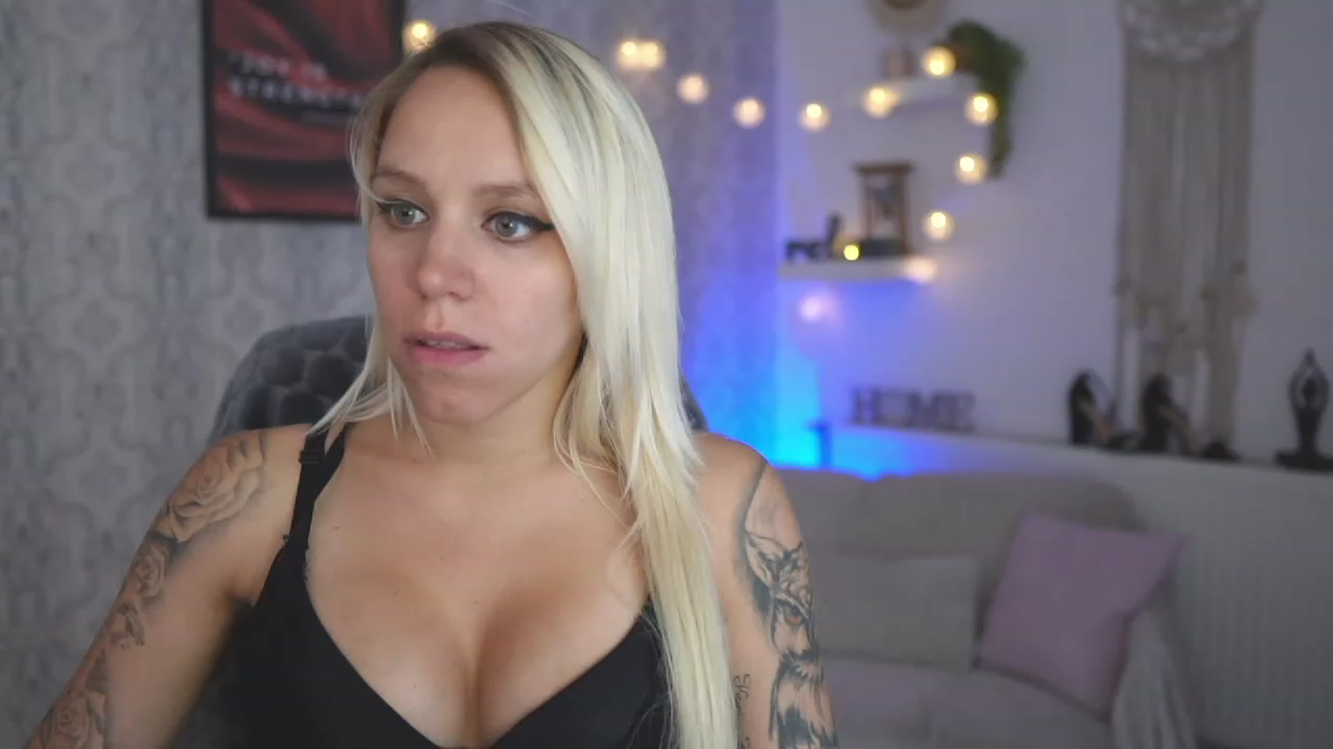 Gallery image thumbnail from Cherry__Blond's myfreecams stream on, 08/27/2023, 11:17 image 17 of 20