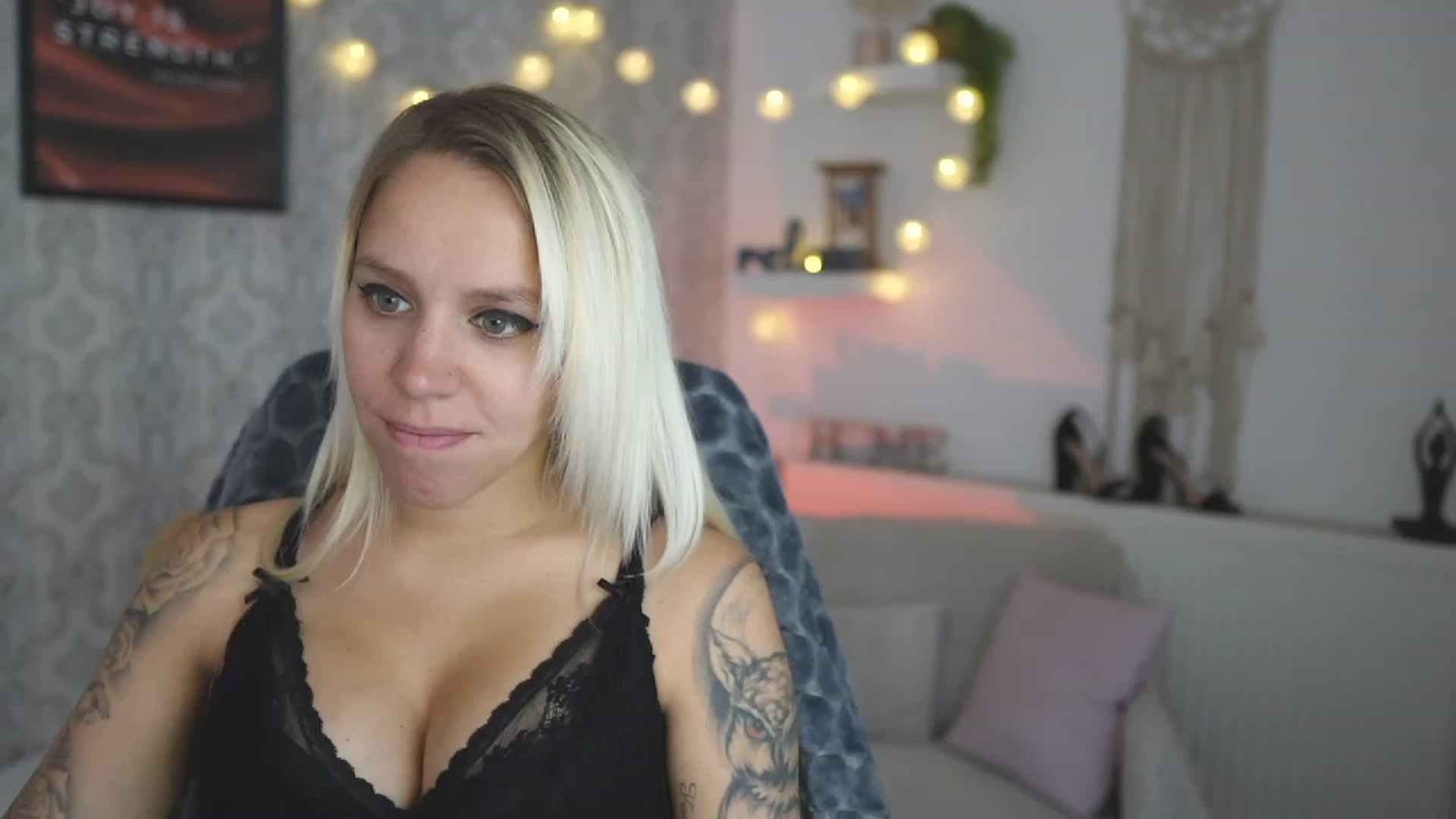 Gallery image thumbnail from Cherry__Blond's myfreecams stream on, 08/31/2023, 08:49 image 1 of 20