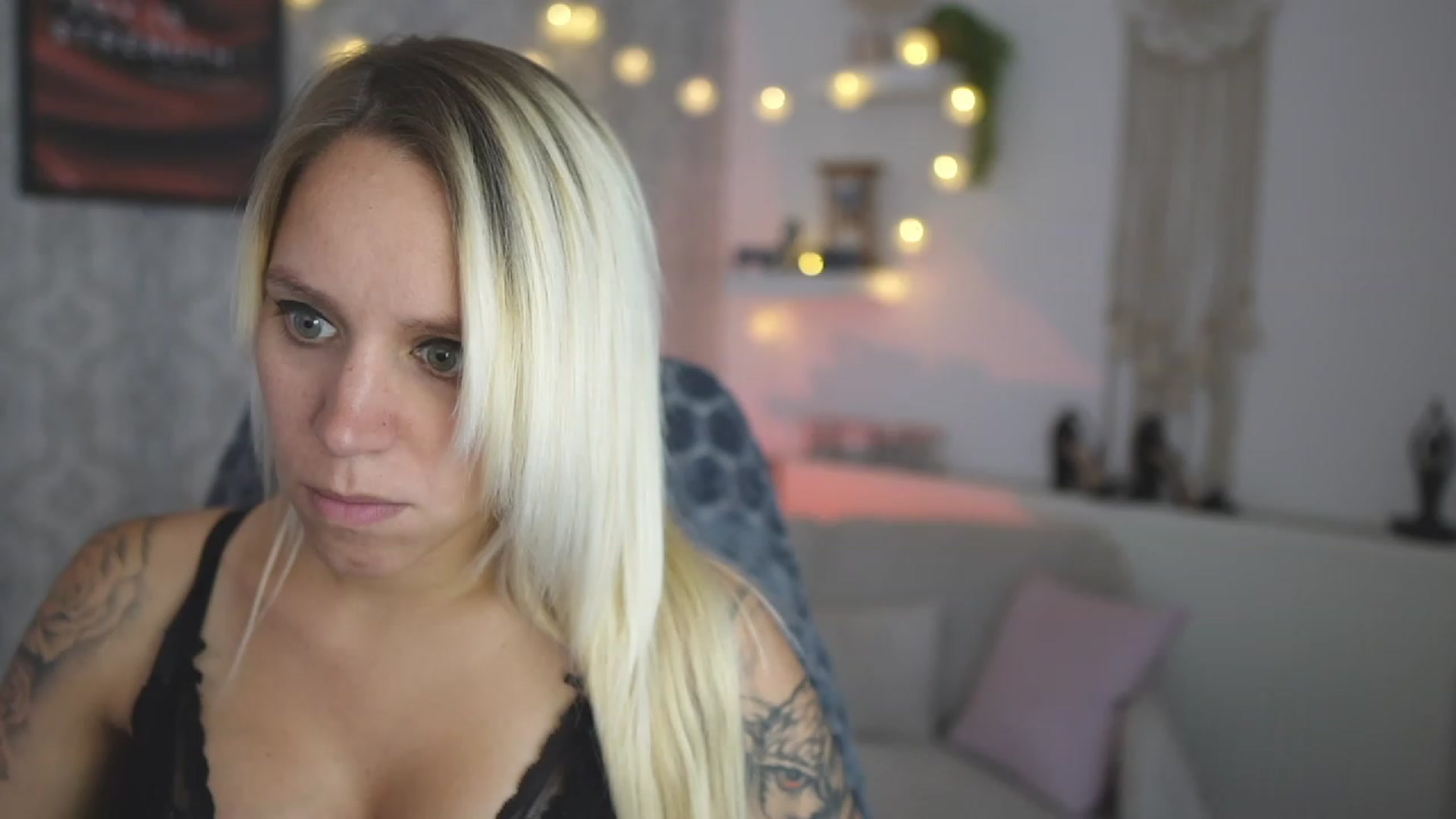 Gallery image thumbnail from Cherry__Blond's myfreecams stream on, 08/31/2023, 12:36 image 14 of 20