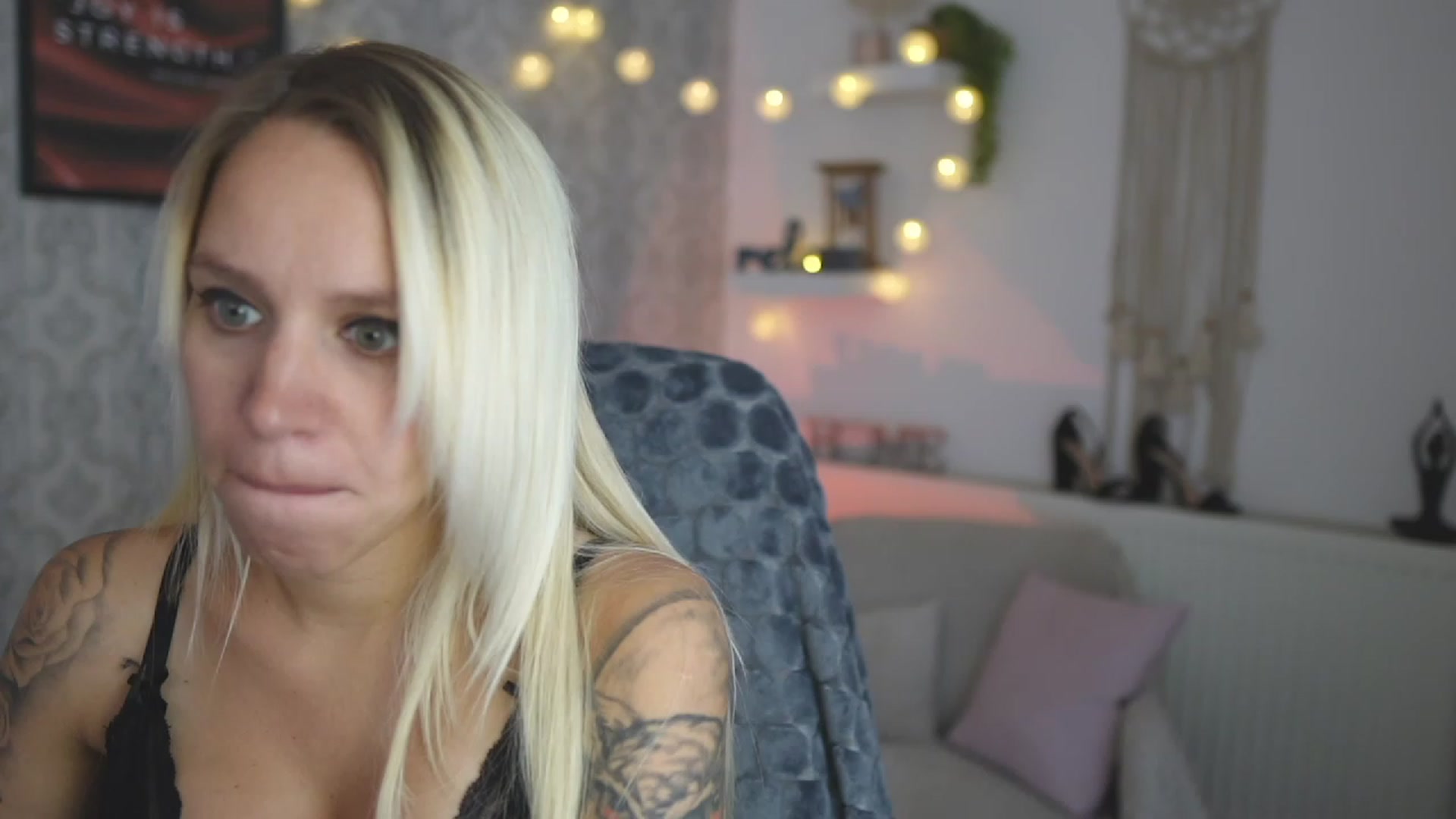 Gallery image thumbnail from Cherry__Blond's myfreecams stream on, 08/31/2023, 12:36 image 8 of 20