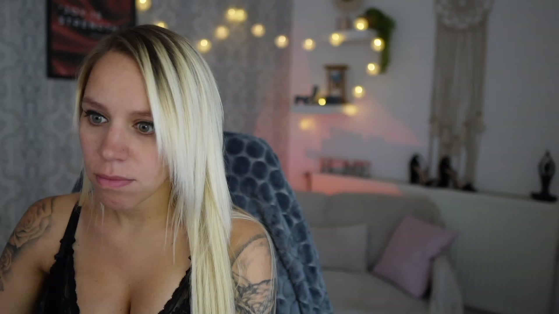 Gallery image thumbnail from Cherry__Blond's myfreecams stream on, 09/01/2023, 09:34 image 13 of 20