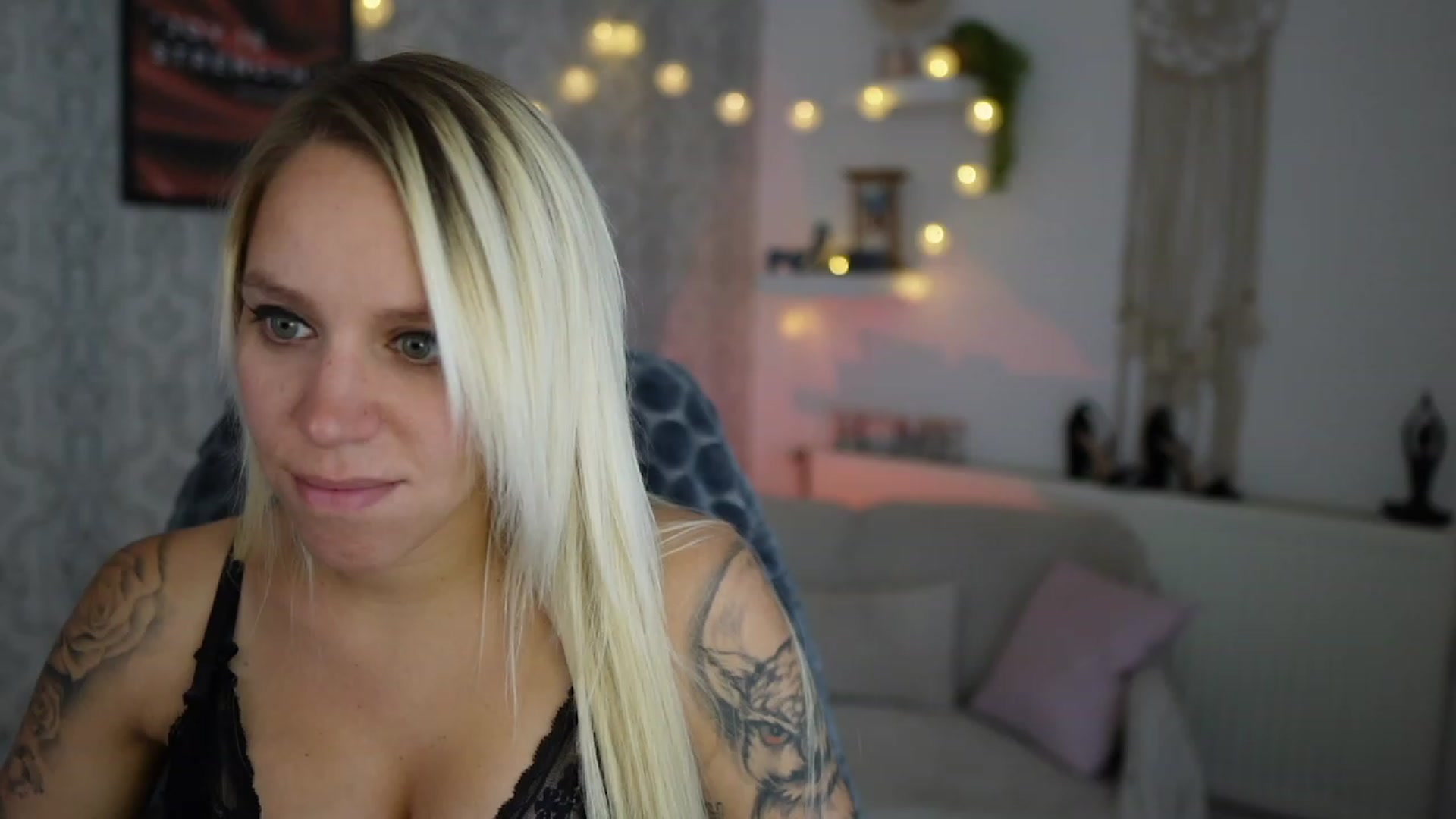 Gallery image thumbnail from Cherry__Blond's myfreecams stream on, 09/01/2023, 09:34 image 15 of 20