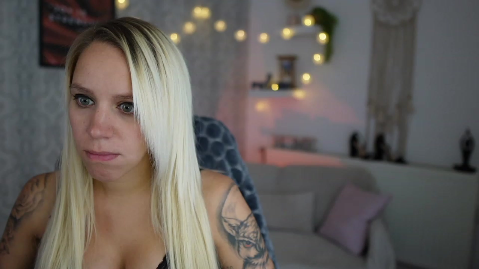 Gallery image thumbnail from Cherry__Blond's myfreecams stream on, 09/01/2023, 12:17 image 19 of 20