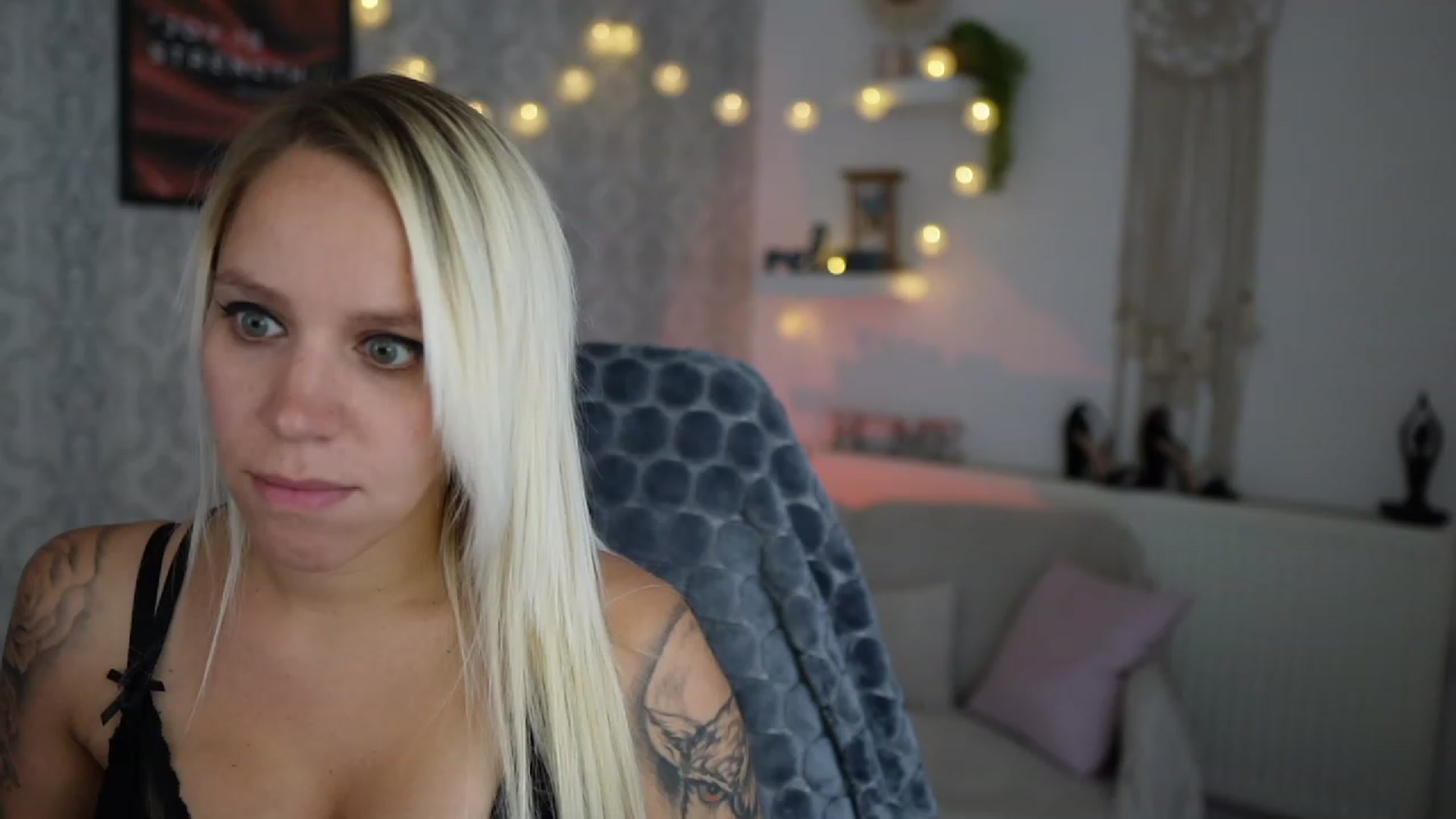 Gallery image thumbnail from Cherry__Blond's myfreecams stream on, 09/01/2023, 12:17 image 7 of 20