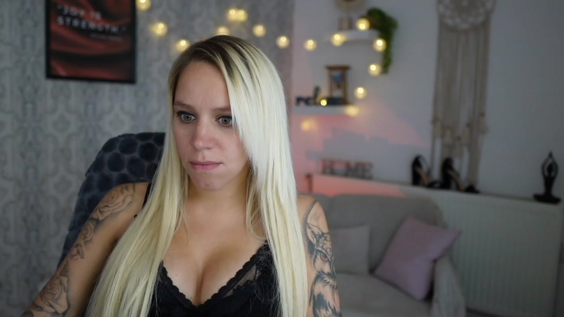 Gallery image thumbnail from Cherry__Blond's myfreecams stream on, 09/01/2023, 12:17 image 15 of 20