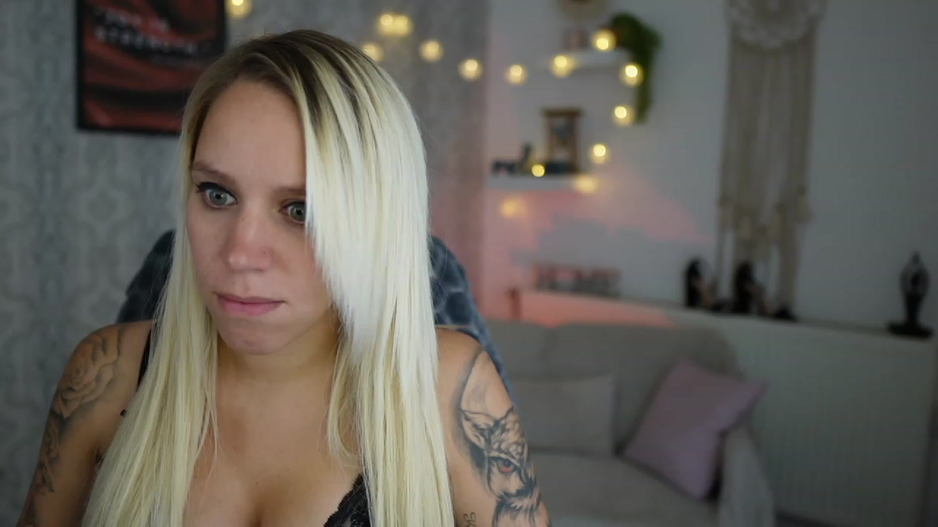 Gallery image thumbnail from Cherry__Blond's myfreecams stream on, 09/01/2023, 12:17 image 18 of 20
