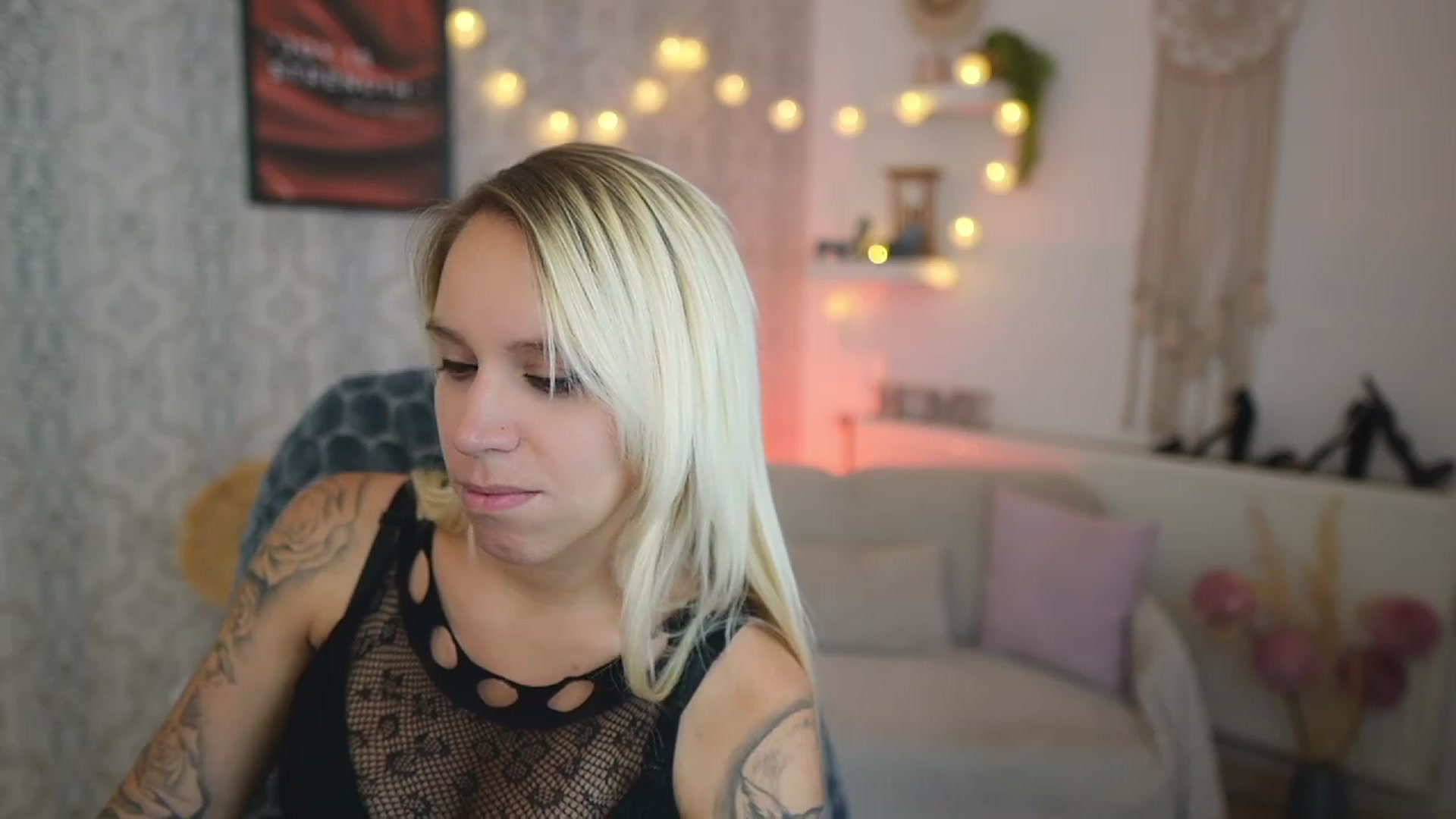 Gallery image thumbnail from Cherry__Blond's myfreecams stream on, 09/11/2023, 12:39 image 19 of 20