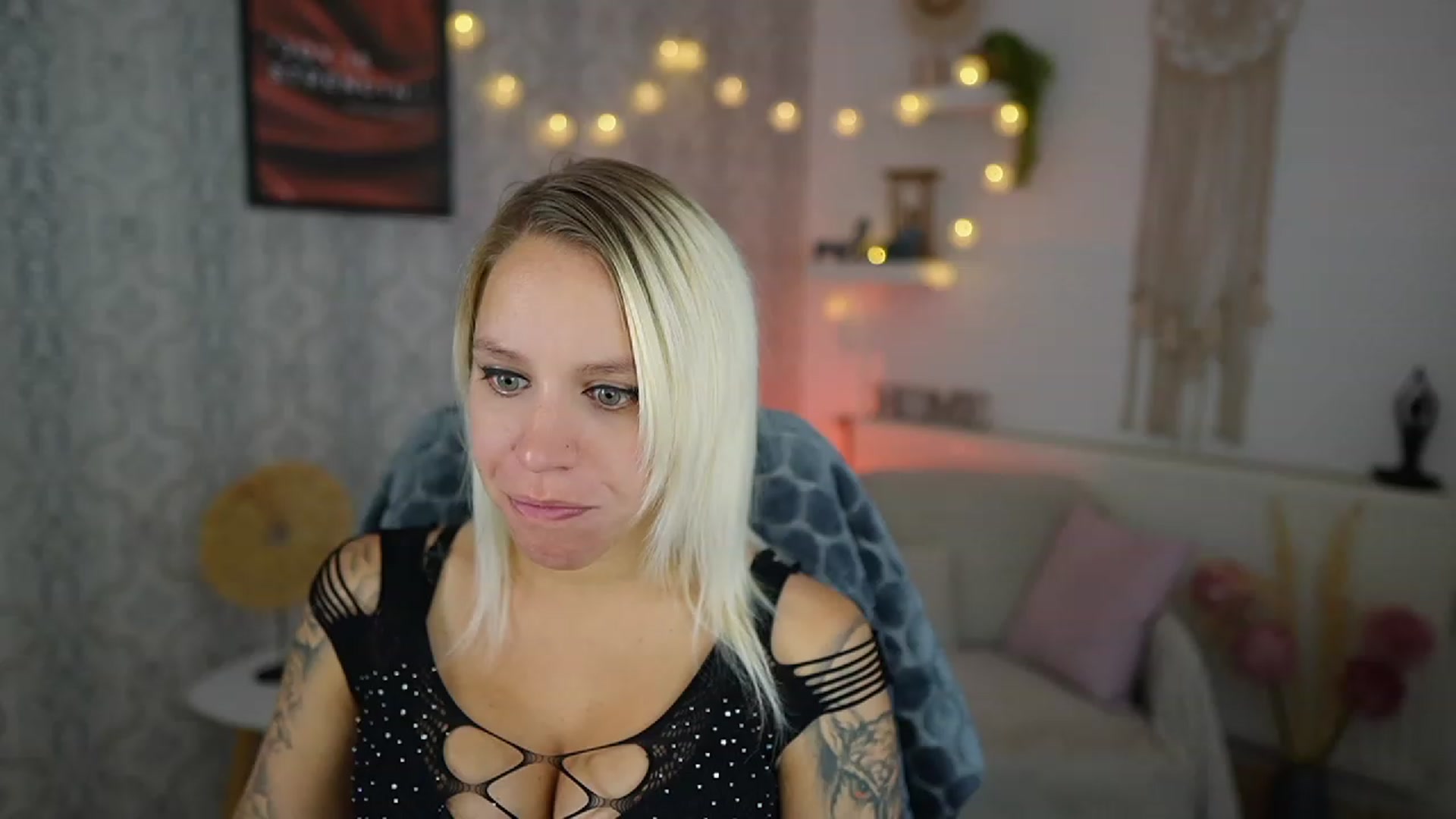 Gallery image thumbnail from Cherry__Blond's myfreecams stream on, 09/13/2023, 09:01 image 13 of 20