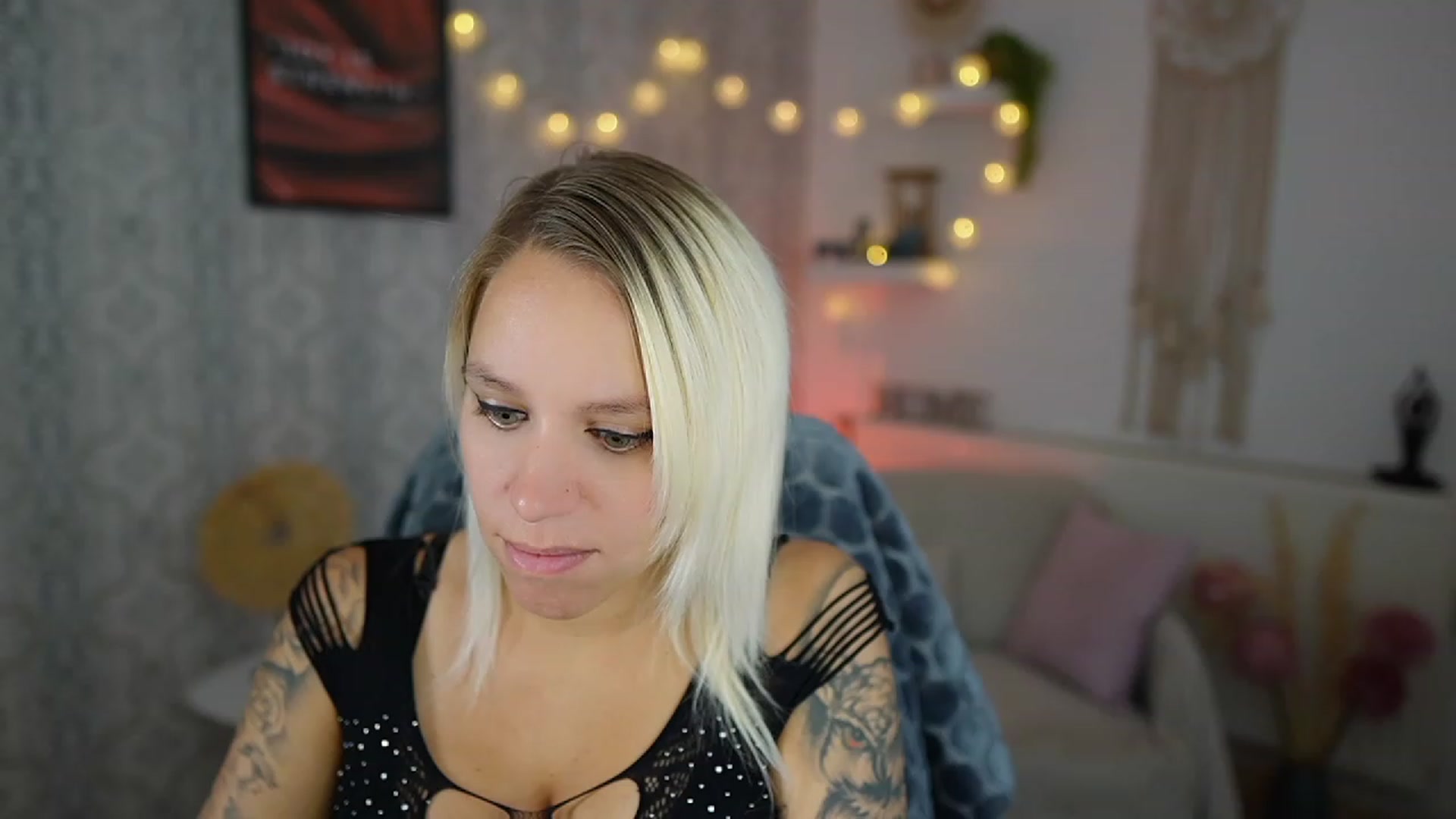 Gallery image thumbnail from Cherry__Blond's myfreecams stream on, 09/13/2023, 09:01 image 11 of 20