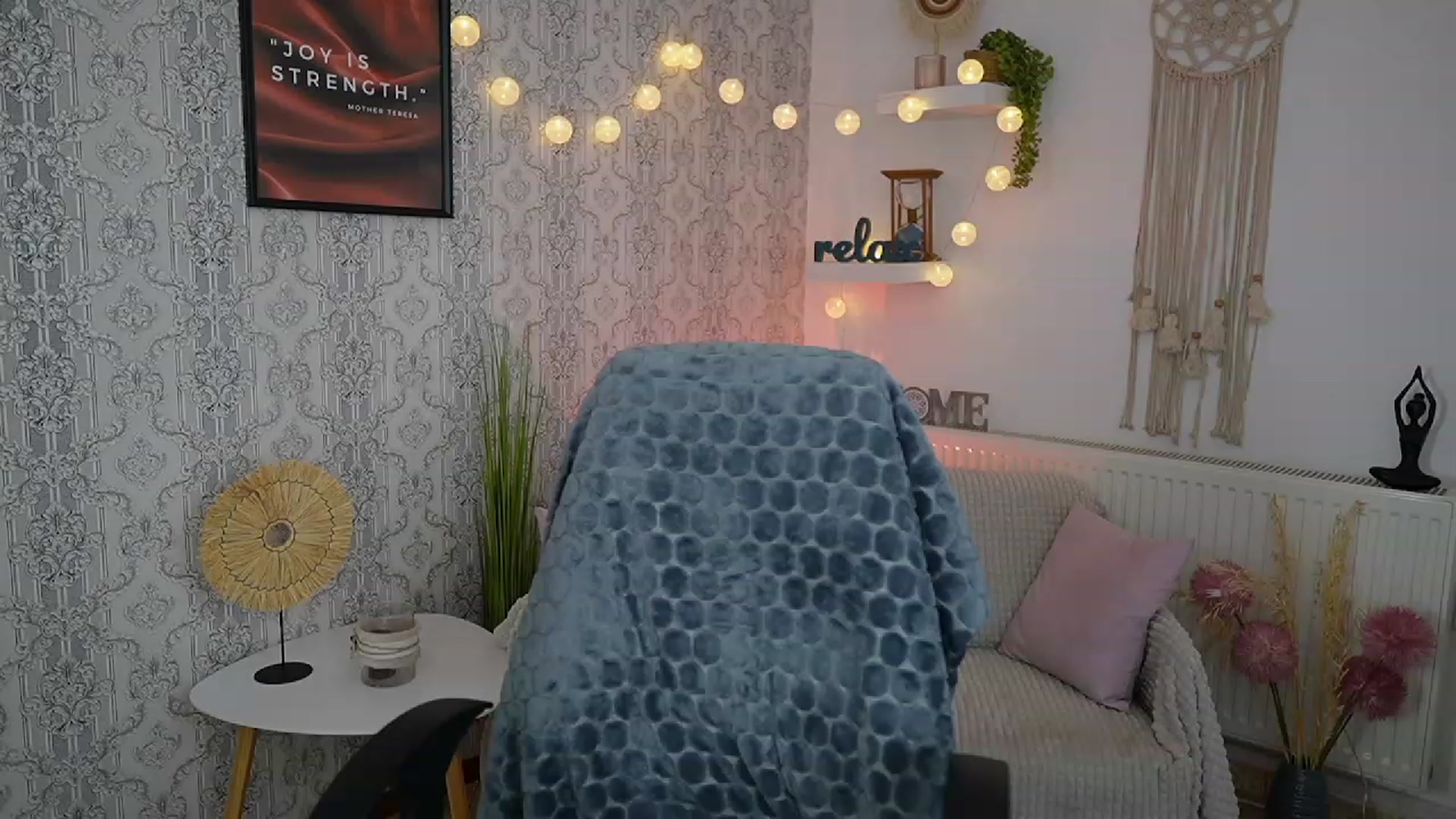 Gallery image thumbnail from Cherry__Blond's myfreecams stream on, 09/13/2023, 09:57 image 5 of 20