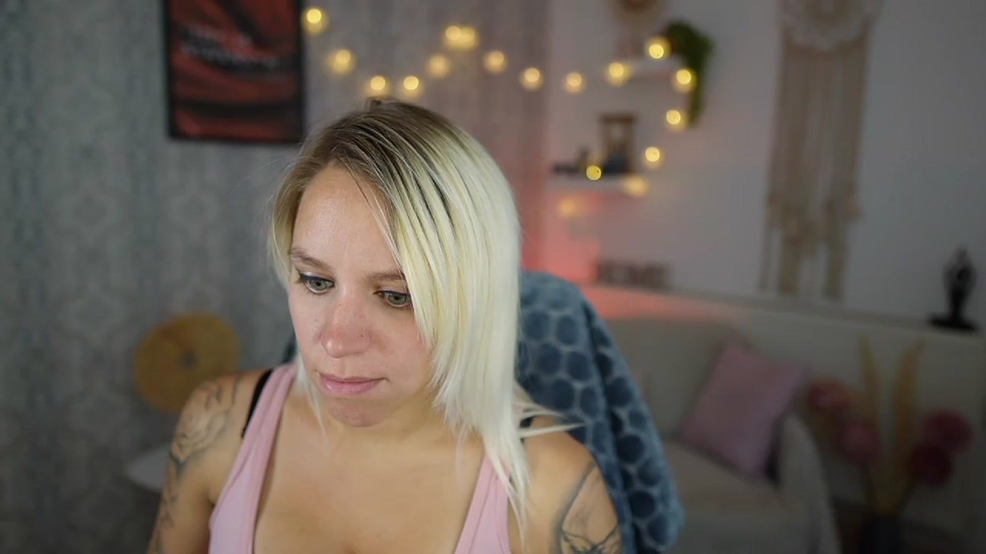 Gallery image thumbnail from Cherry__Blond's myfreecams stream on, 09/13/2023, 09:57 image 15 of 20