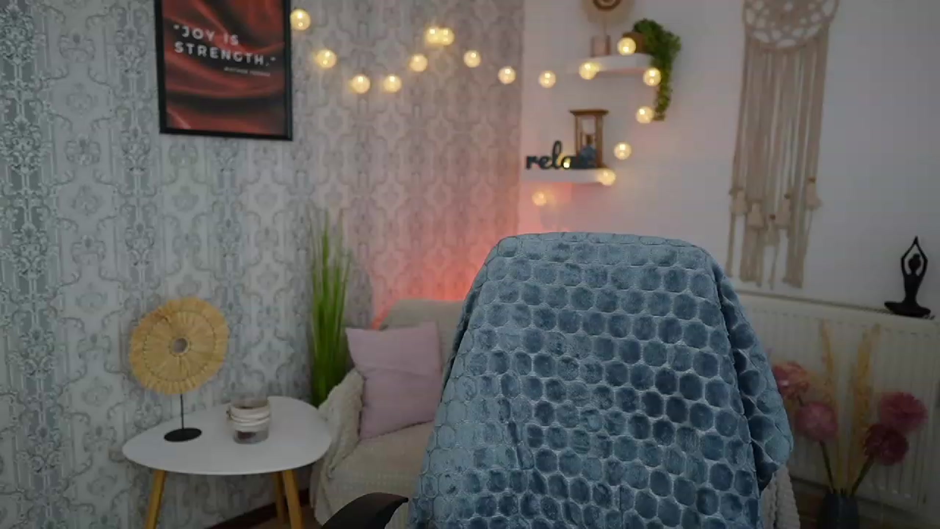 Gallery image thumbnail from Cherry__Blond's myfreecams stream on, 09/13/2023, 09:57 image 7 of 20