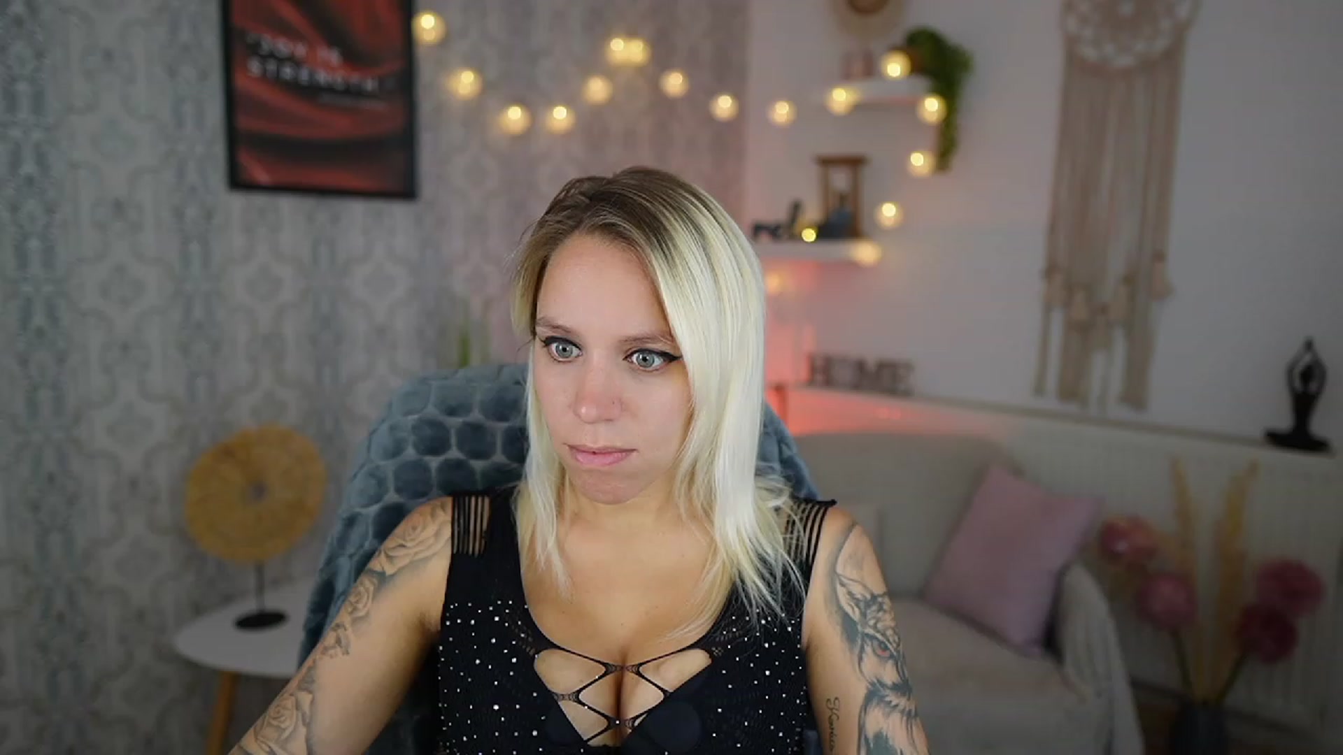 Gallery image thumbnail from Cherry__Blond's myfreecams stream on, 09/13/2023, 11:03 image 15 of 20