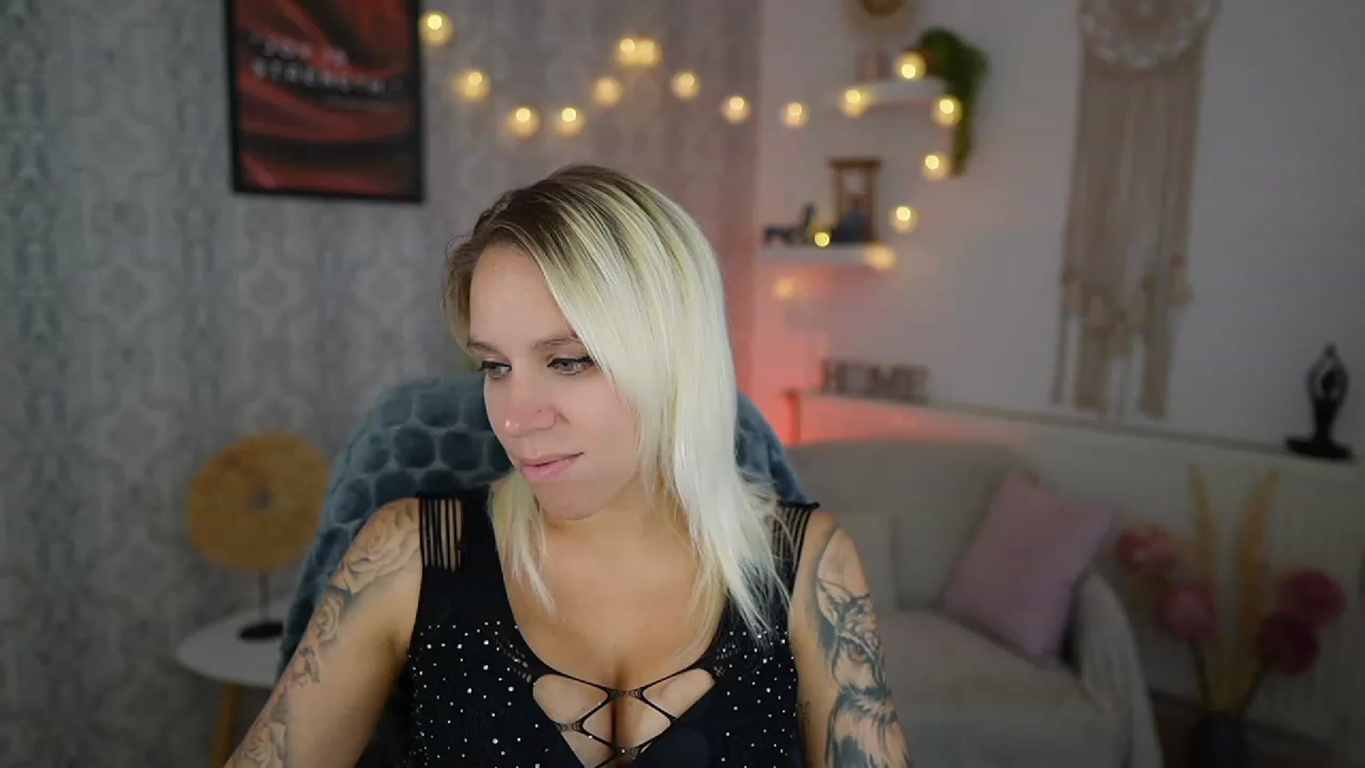 Gallery image thumbnail from Cherry__Blond's myfreecams stream on, 09/13/2023, 11:03 image 16 of 20