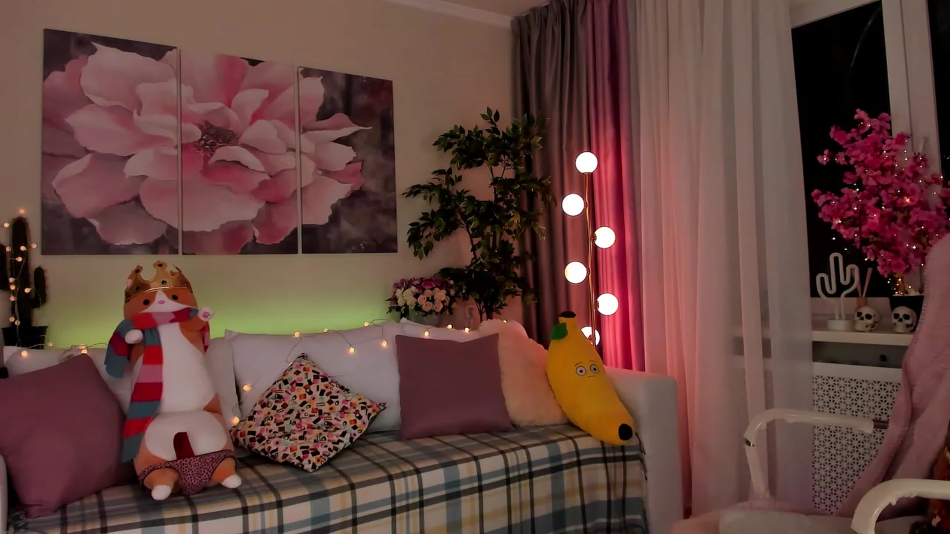 Gallery image thumbnail from Cherry__sugar's myfreecams stream on, 11/20/2022, 20:40 image 9 of 20