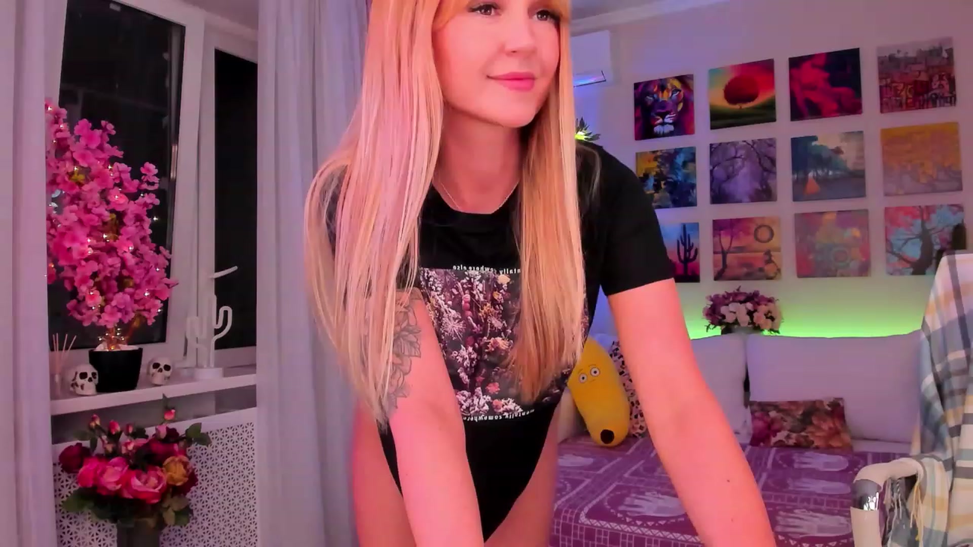 Gallery image thumbnail from Cherry__sugar's myfreecams stream on, 02/07/2023, 19:22 image 11 of 20