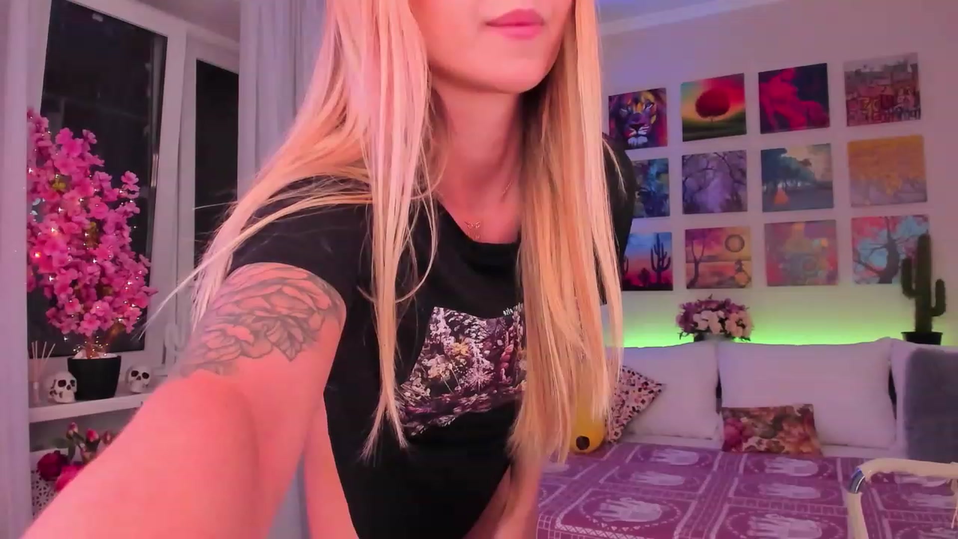 Gallery image thumbnail from Cherry__sugar's myfreecams stream on, 02/07/2023, 19:22 image 9 of 20