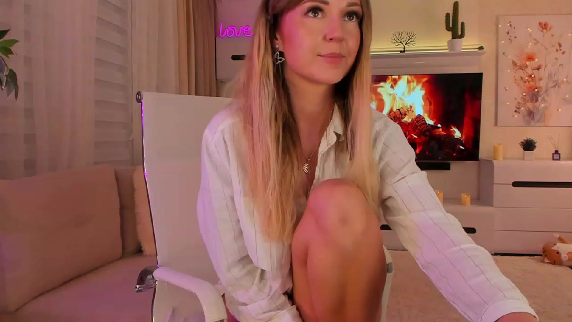 Gallery image thumbnail from Cherry__sugar's myfreecams stream on, 10/17/2023, 17:58 image 19 of 20