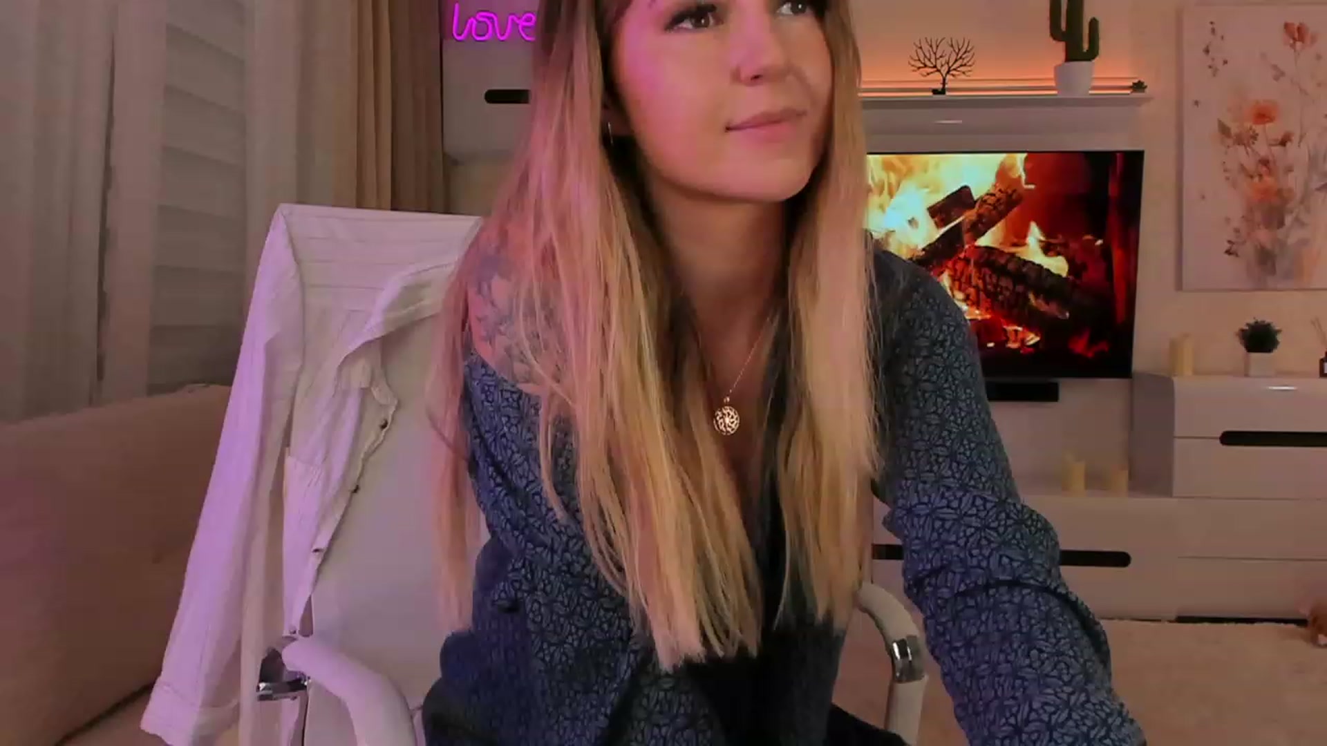 Gallery image thumbnail from Cherry__sugar's myfreecams stream on, 10/26/2023, 17:04 image 20 of 20
