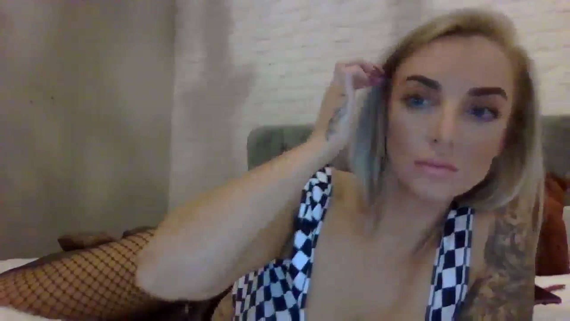 Gallery image thumbnail from Cherry_sour's myfreecams stream on, 11/02/2023, 11:17 image 17 of 20