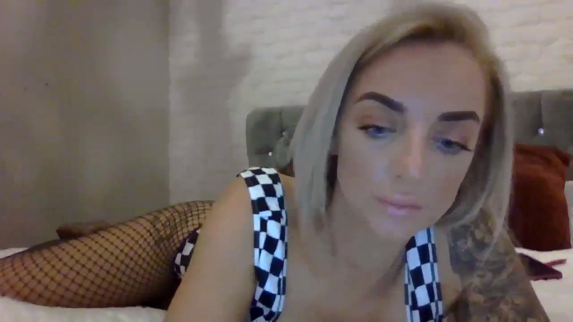 Gallery image thumbnail from Cherry_sour's myfreecams stream on, 11/02/2023, 11:17 image 15 of 20