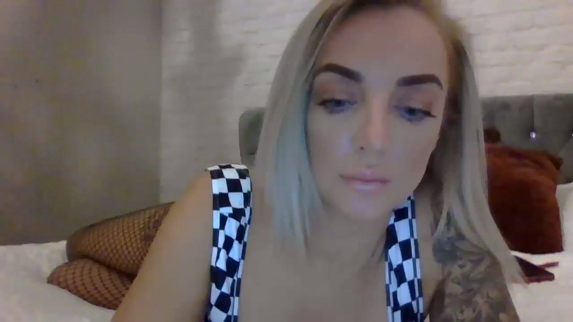 Gallery image thumbnail from Cherry_sour's myfreecams stream on, 11/02/2023, 11:17 image 9 of 20