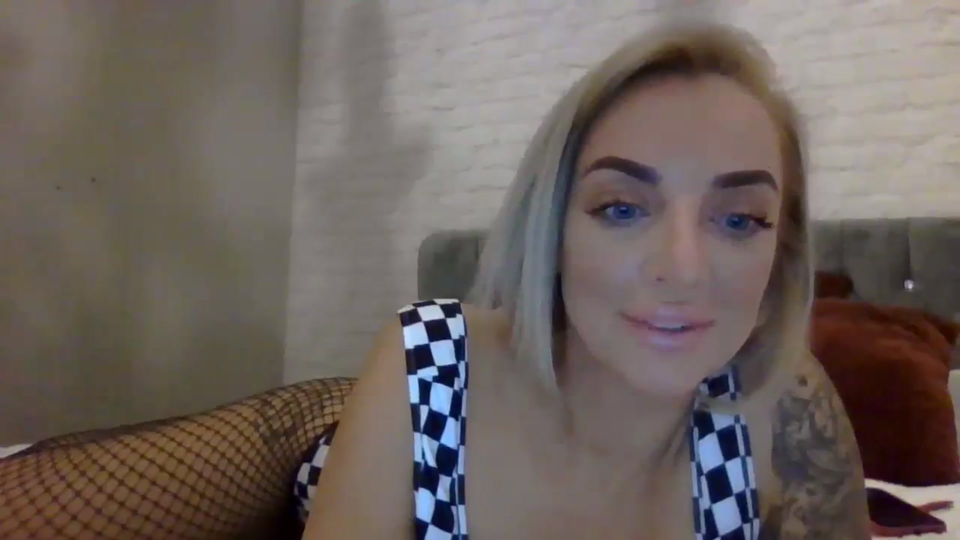Gallery image thumbnail from Cherry_sour's myfreecams stream on, 11/02/2023, 11:17 image 20 of 20