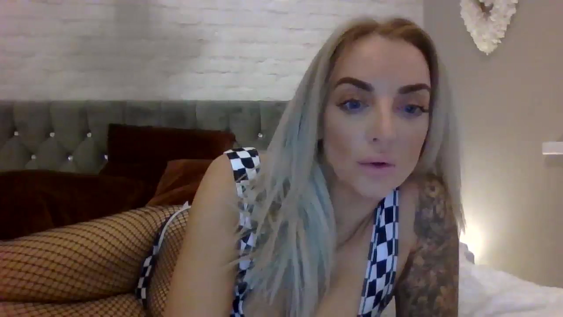 Gallery image thumbnail from Cherry_sour's myfreecams stream on, 11/02/2023, 13:48 image 9 of 20