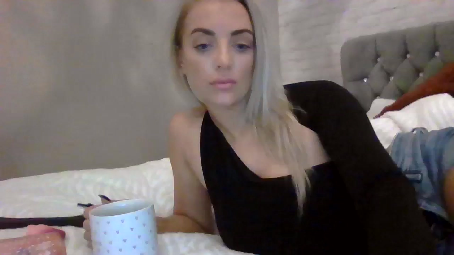 Gallery image thumbnail from Cherry_sour's myfreecams stream on, 11/07/2023, 12:20 image 19 of 20